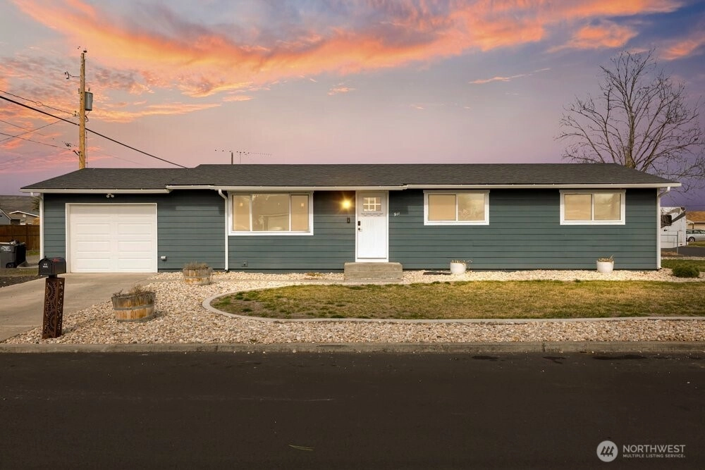 911 1st NE Ephrata WA 98823