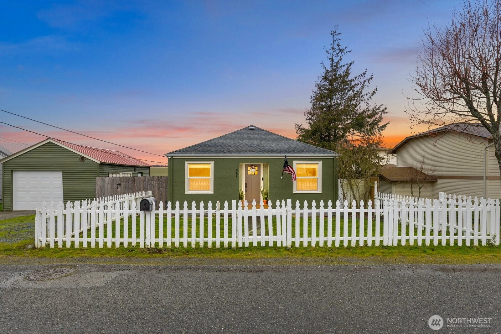 951 SE Dock St Oak Harbor WA 98277