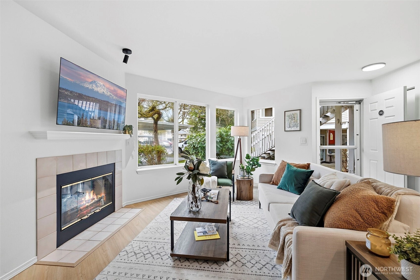 9210 Market Pl Unit J101 Unit J101 Lake Stevens WA 98258