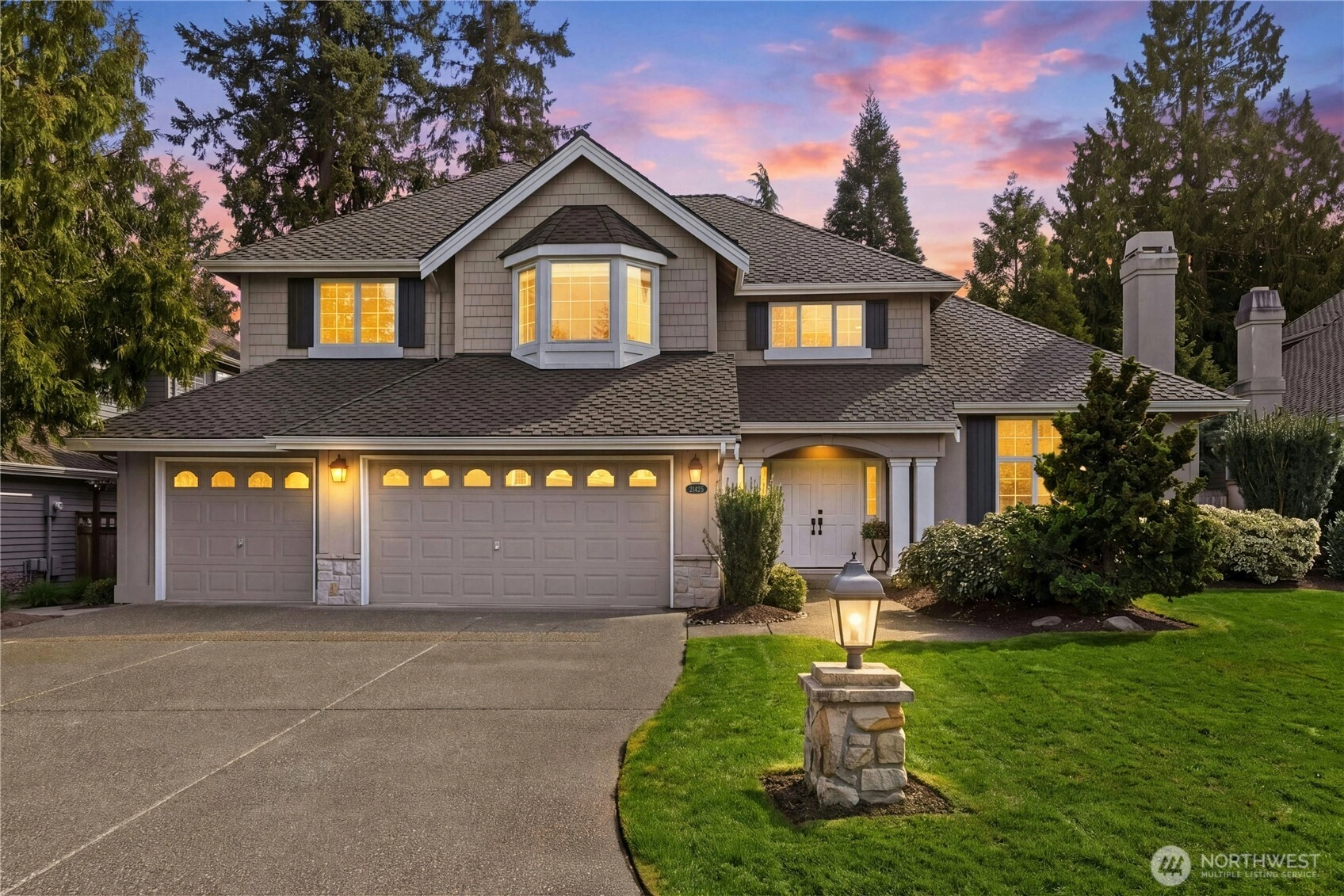 21425 SE 34th Pl Unit  Sammamish WA 98075