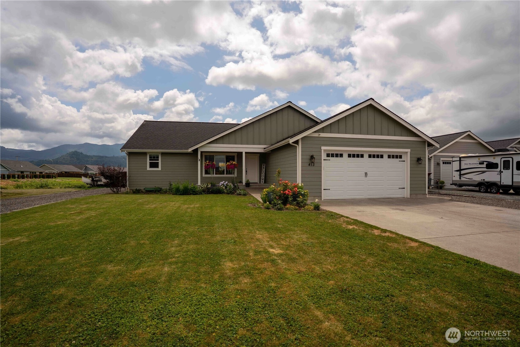 413 Cornerstone Dr Sumas WA 98295