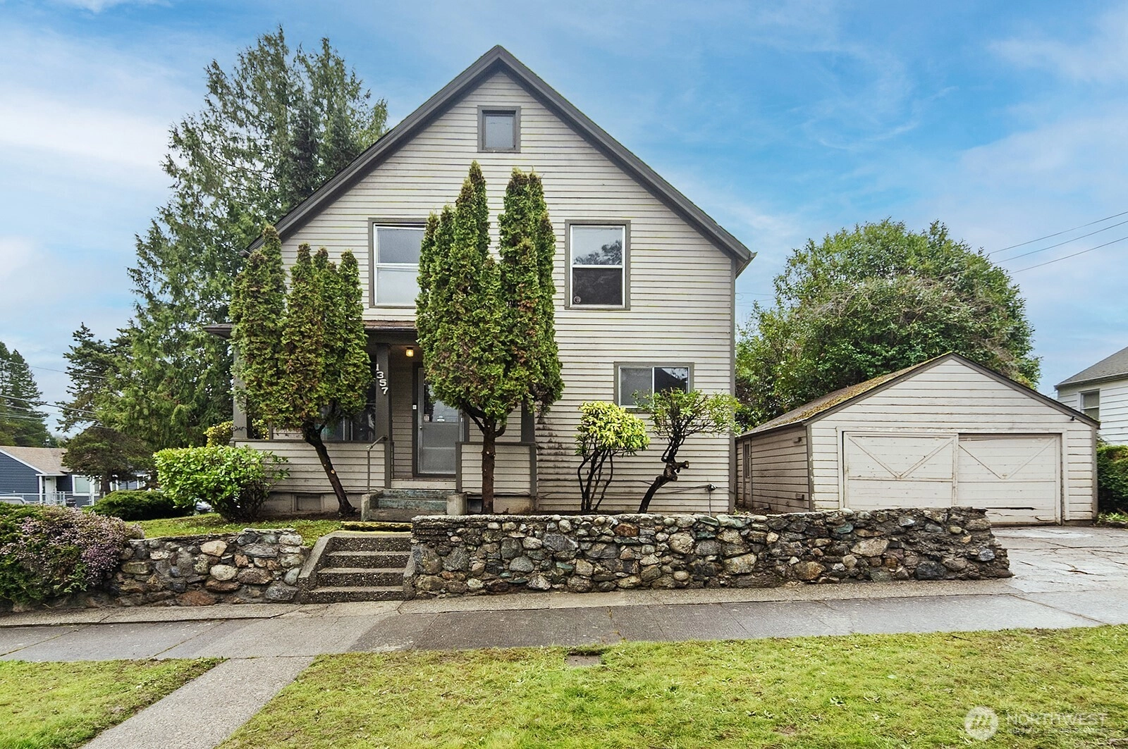 1357 S Shelton St Seattle WA 98108