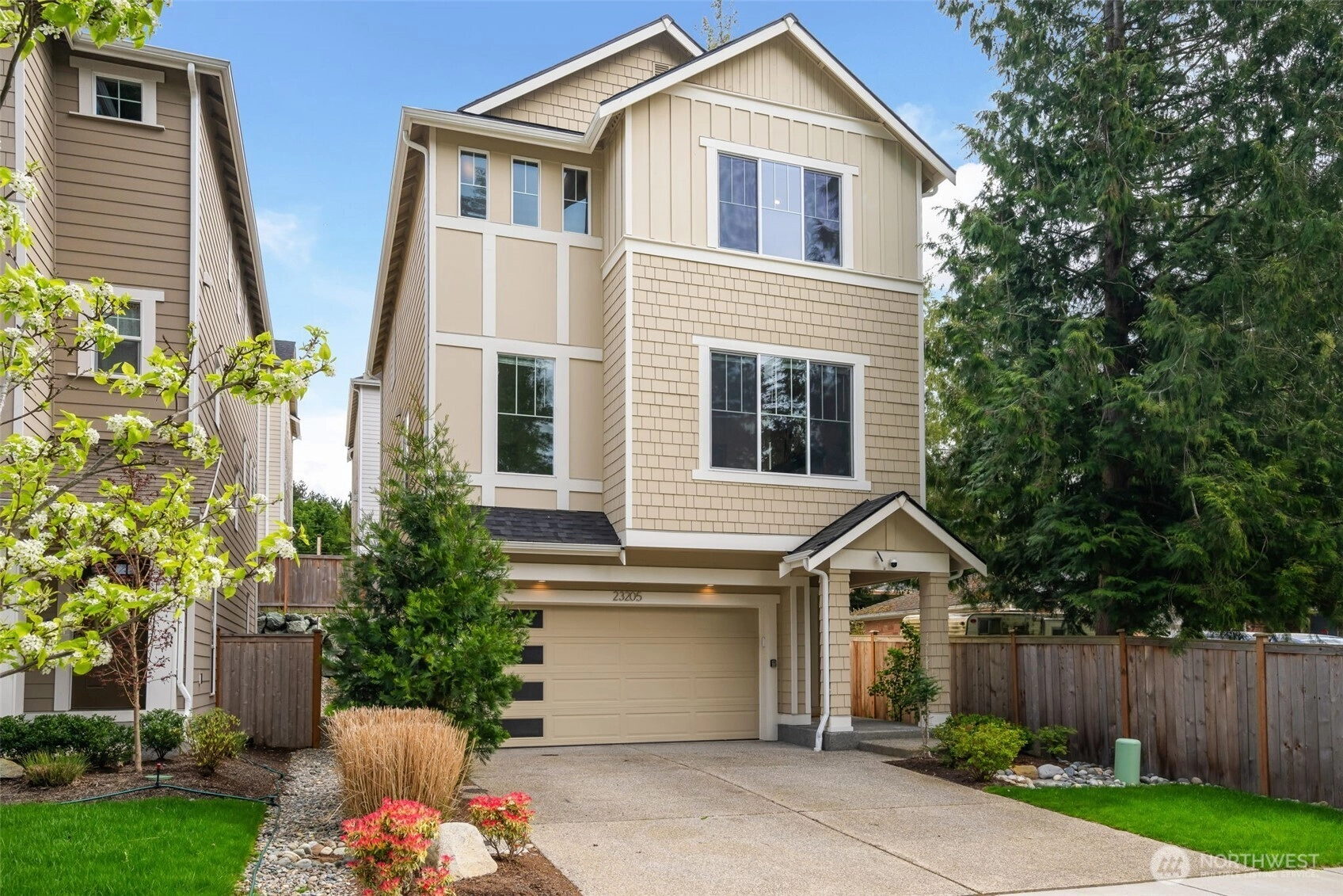 23205 89th Ave W Unit 8 Unit 8 Edmonds WA 98026