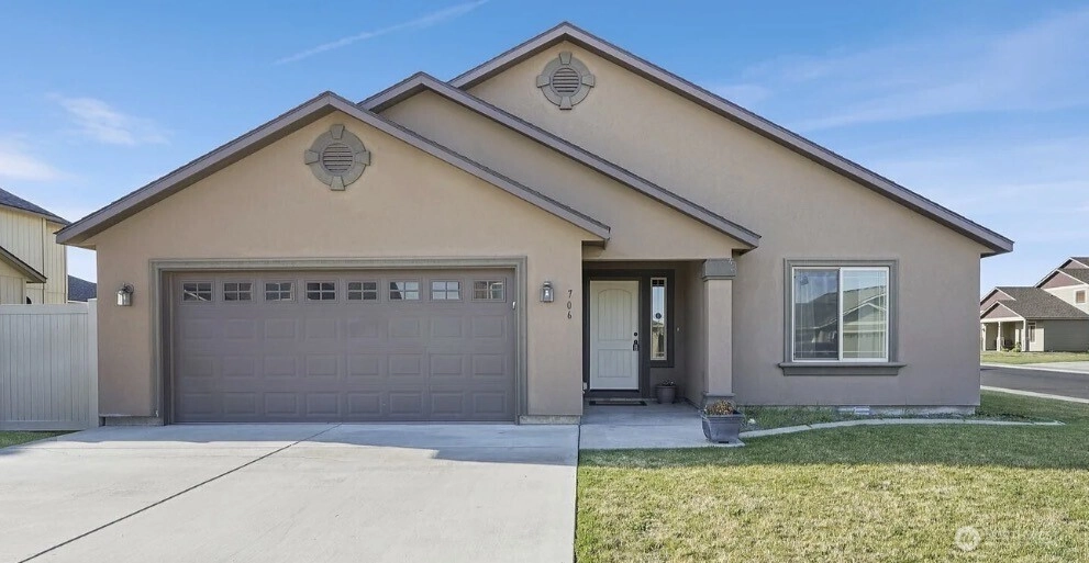 706 7th Ave NE Ephrata WA 98823