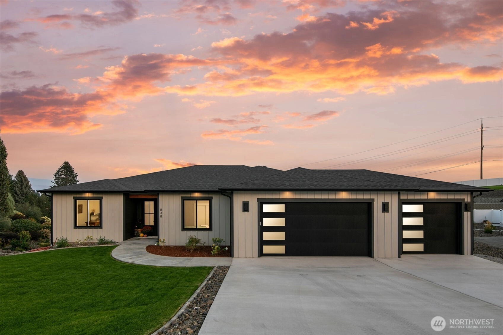 838 Autumn Crest Dr Unit  Wenatchee WA 98801