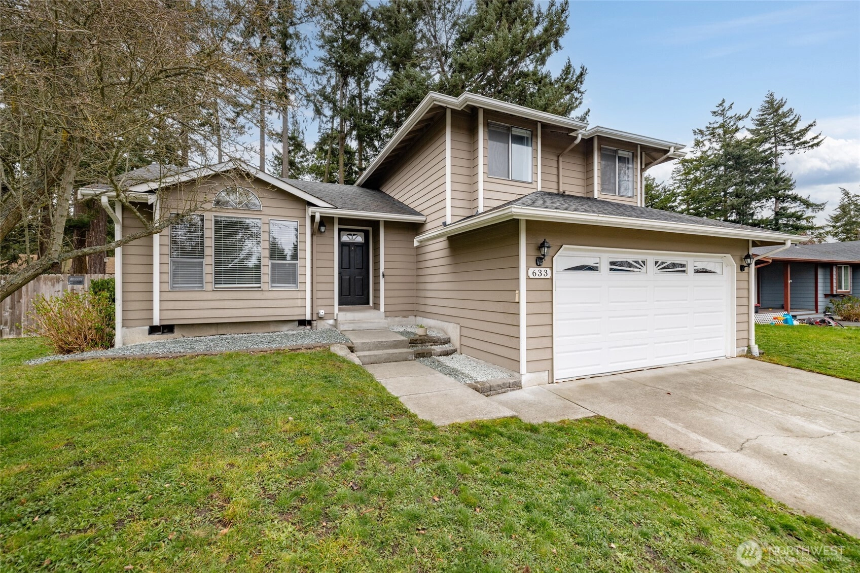 633 NW Mizzen Dr Oak Harbor WA 98277