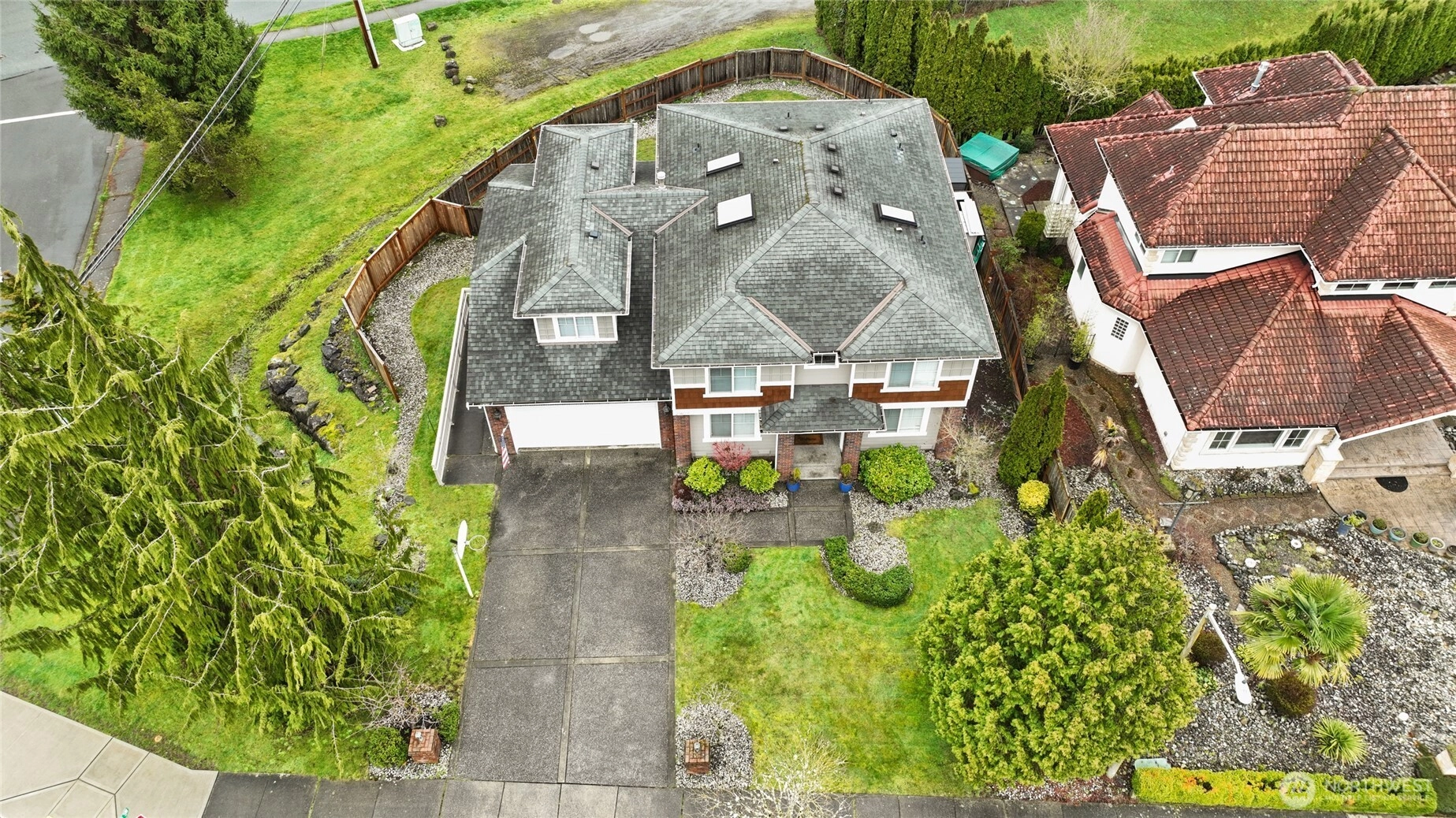 318262 BZ Undisclosed Brier WA 98036