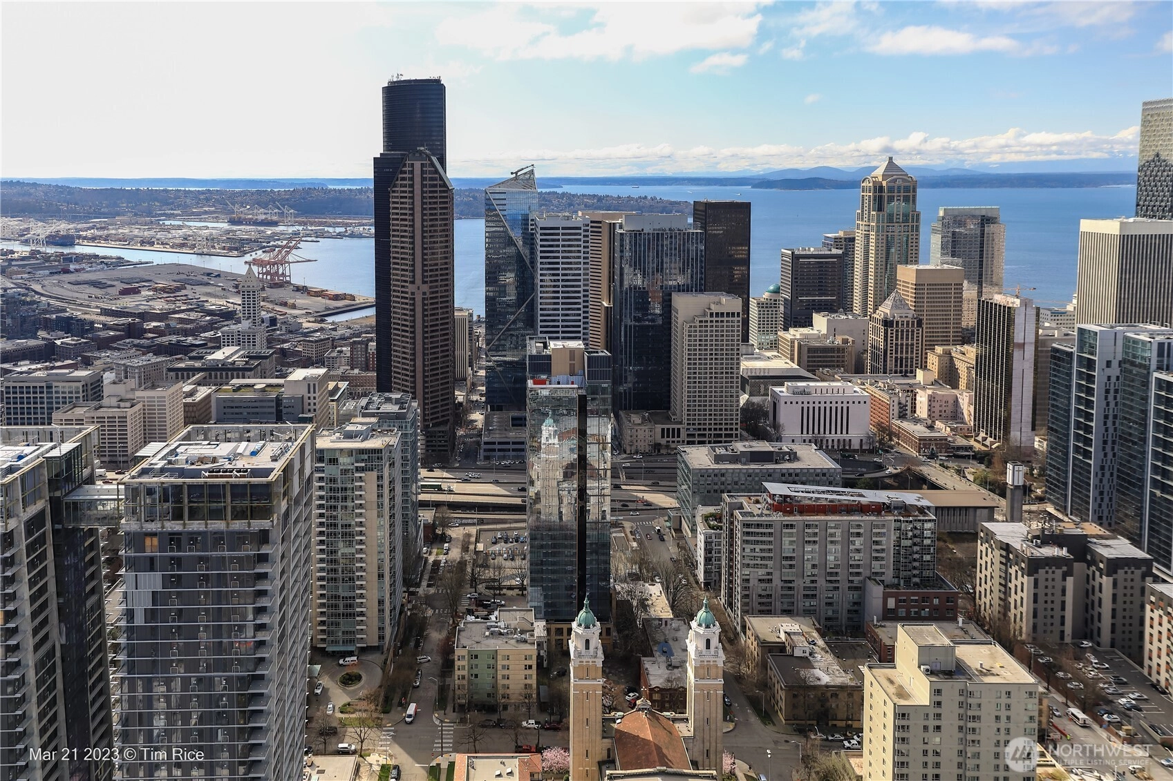 800 Columbia St Unit 2301 Unit 2301 Seattle WA 98104