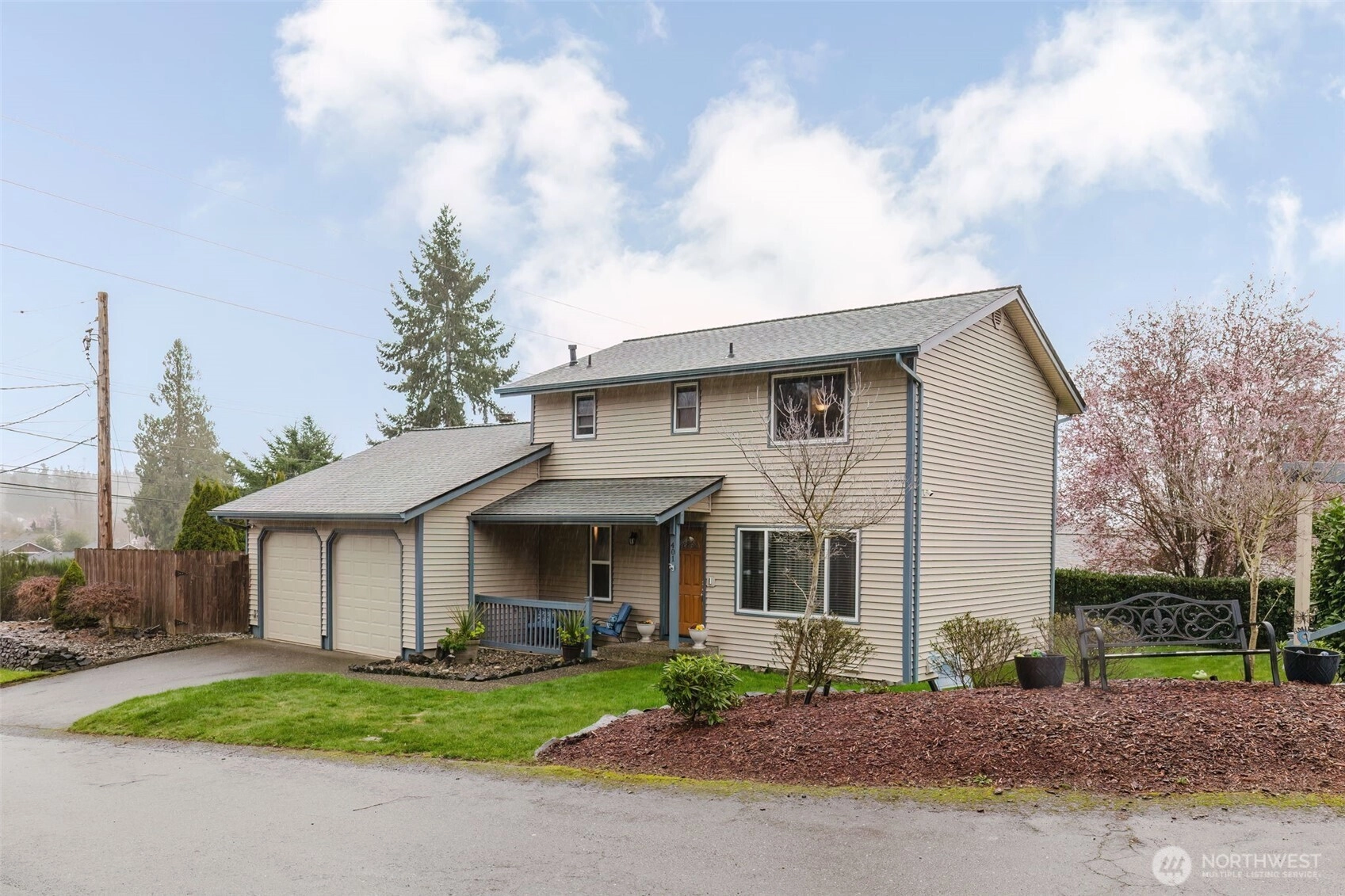 401 Pennie Ln Unit  Bremerton WA 98310