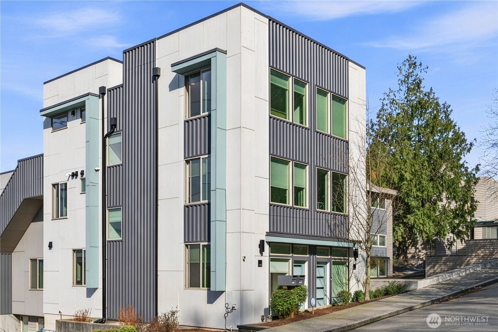 2001 13th Ave W Seattle WA 98119