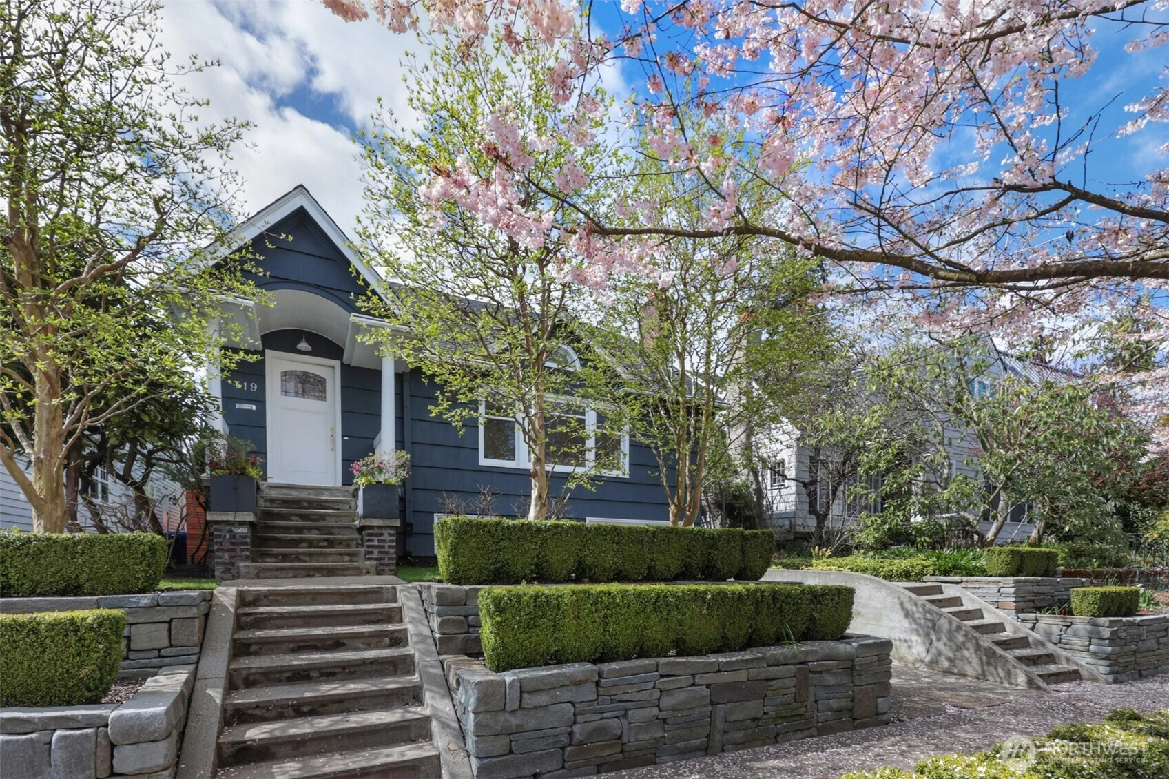 719 35th Ave Seattle WA 98122