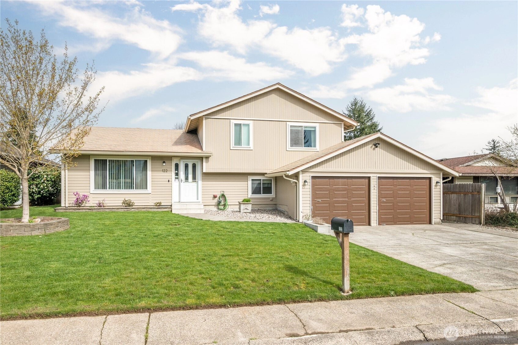 122 Alturas Dr Kelso WA 98626