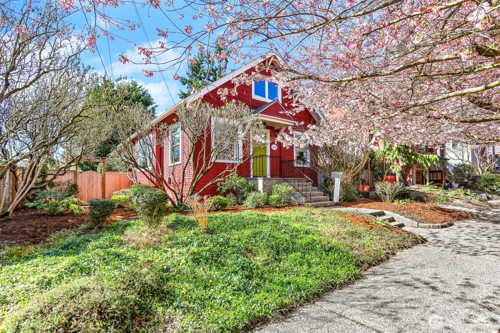 6725 Earl Ave NW Seattle WA 98117