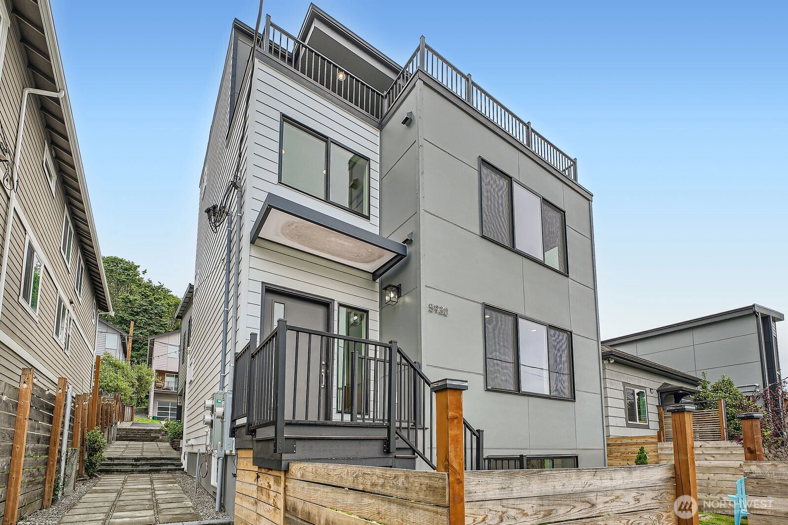 5930 18th Ave S Unit  Seattle WA 98108