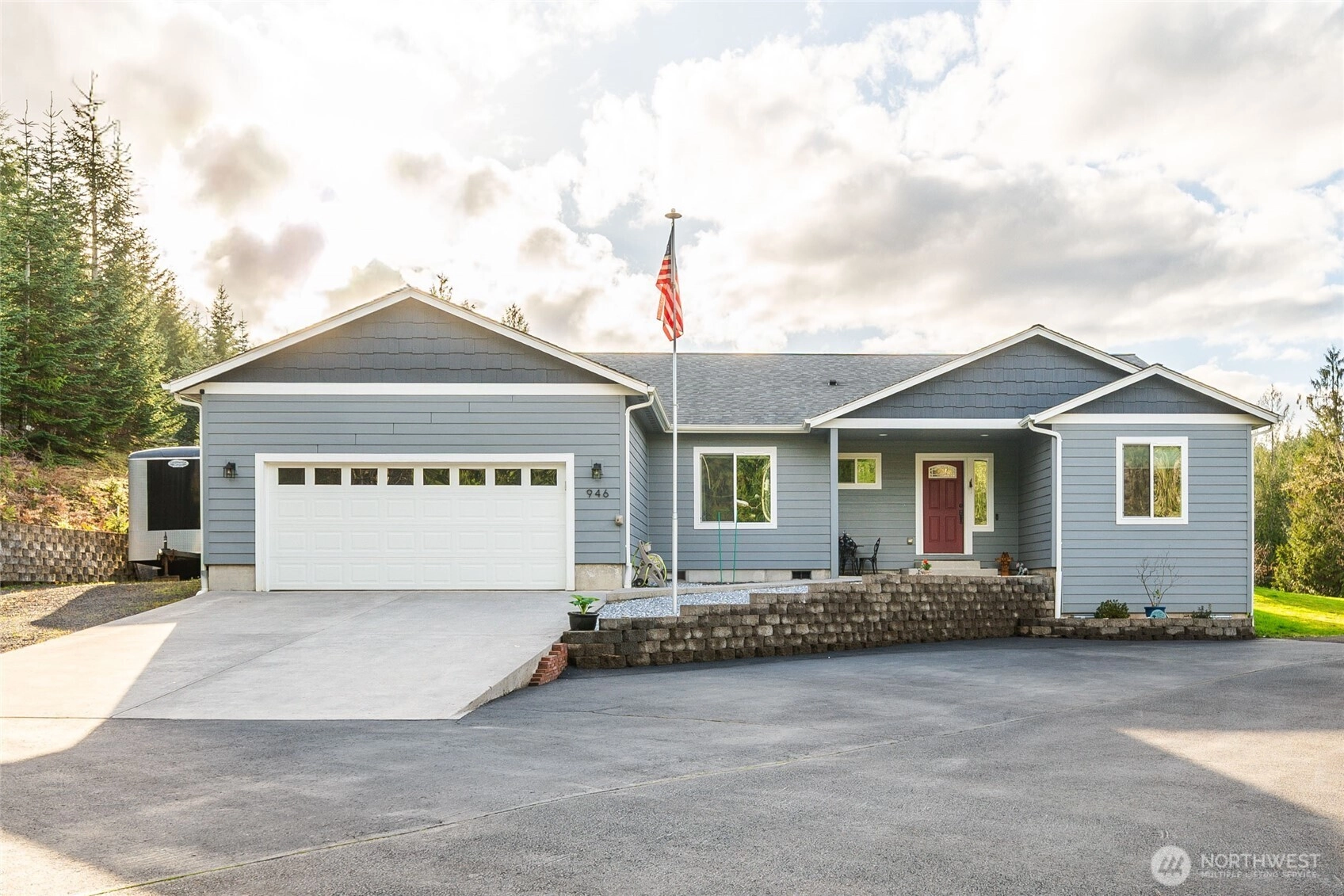 946 Paine Rd Castle Rock WA 98611