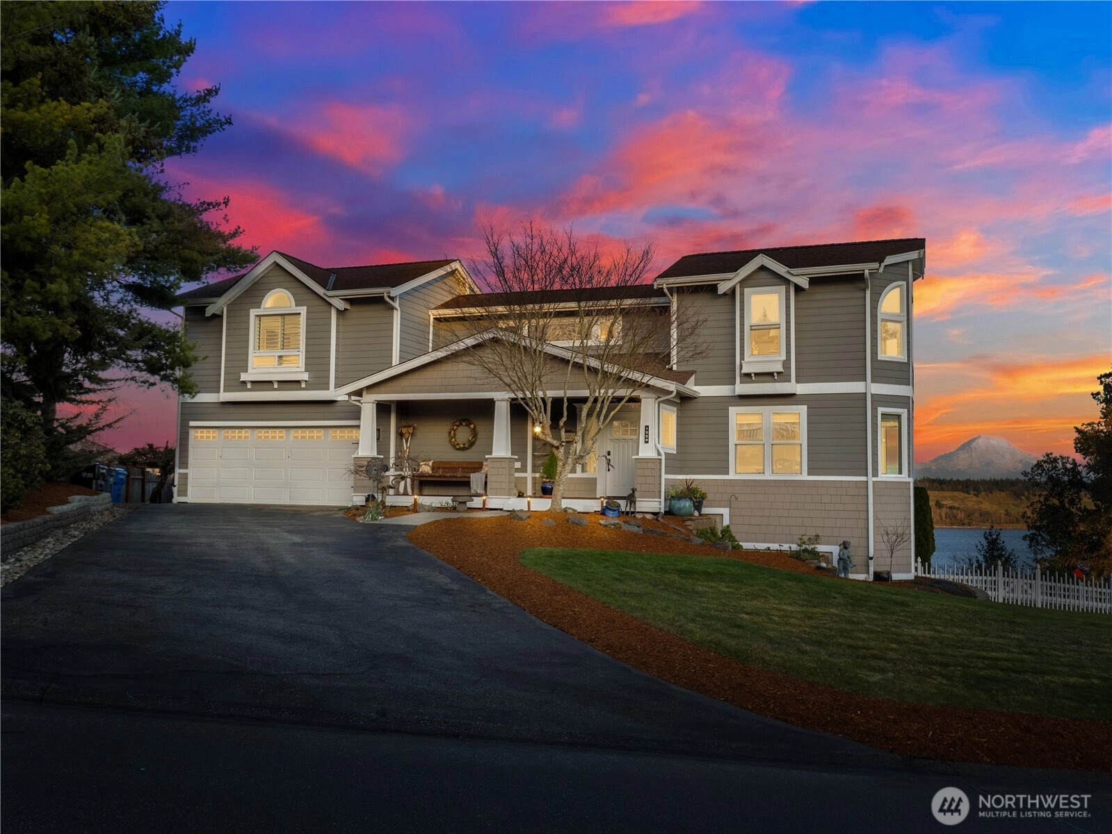 1559 13th Ave Unit  Fox Island WA 98333