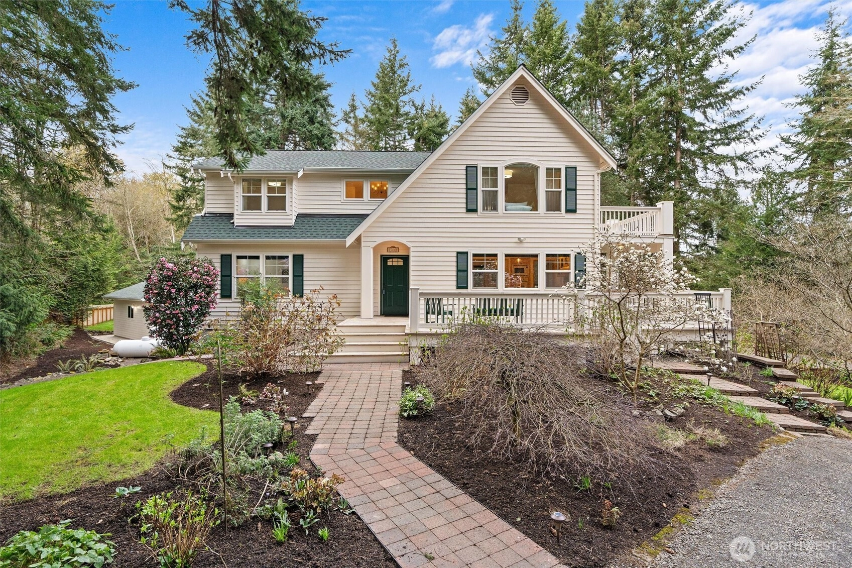 24801 Hillbend Ln NE Kingston WA 98346