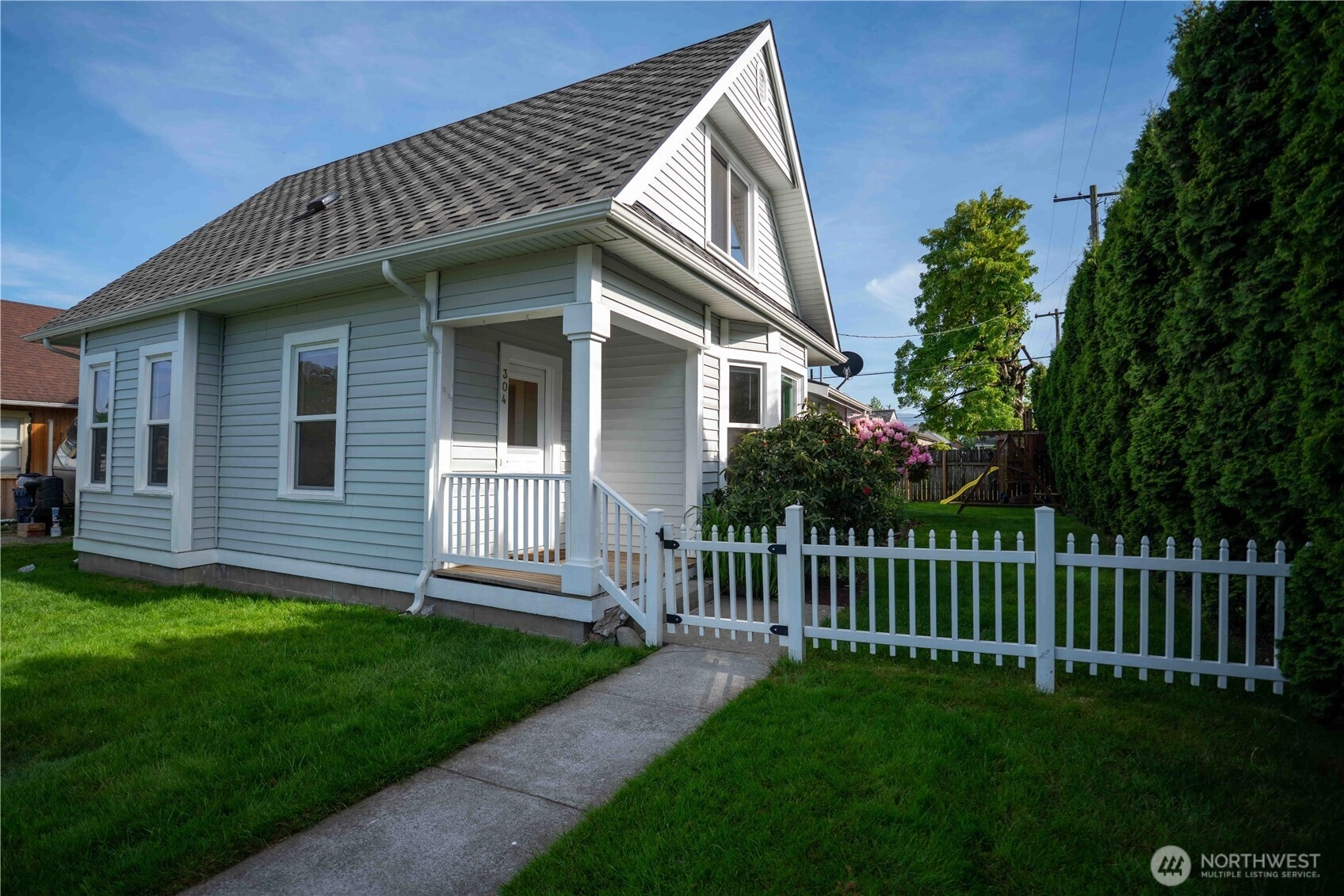 304 Sumas Ave Sumas WA 98295