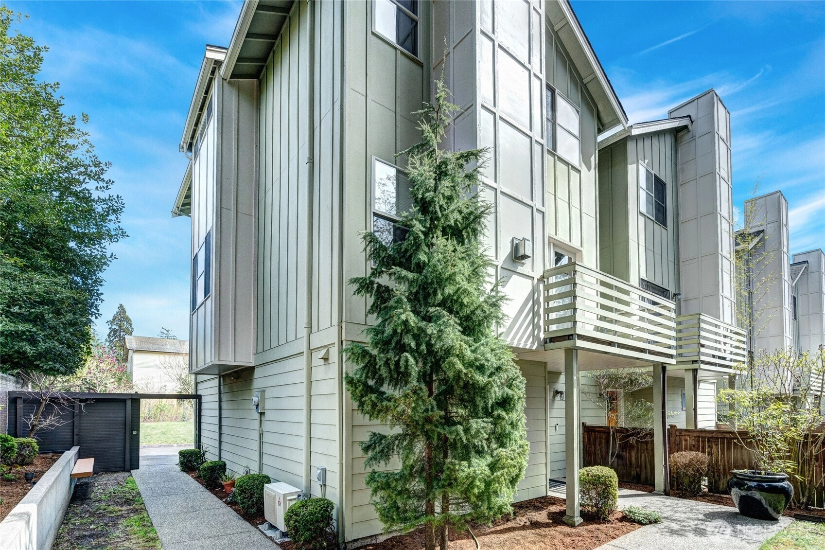 738 N 185th St Unit  Shoreline WA 98133