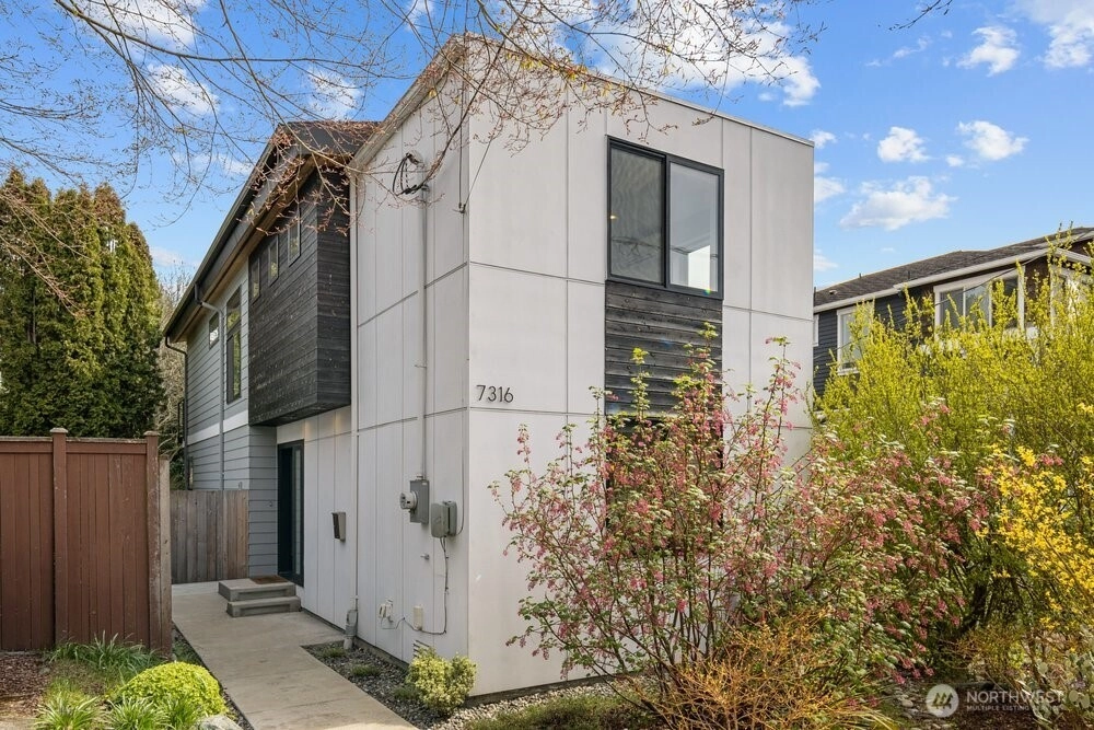 7316 Alonzo Ave NW Seattle WA 98117