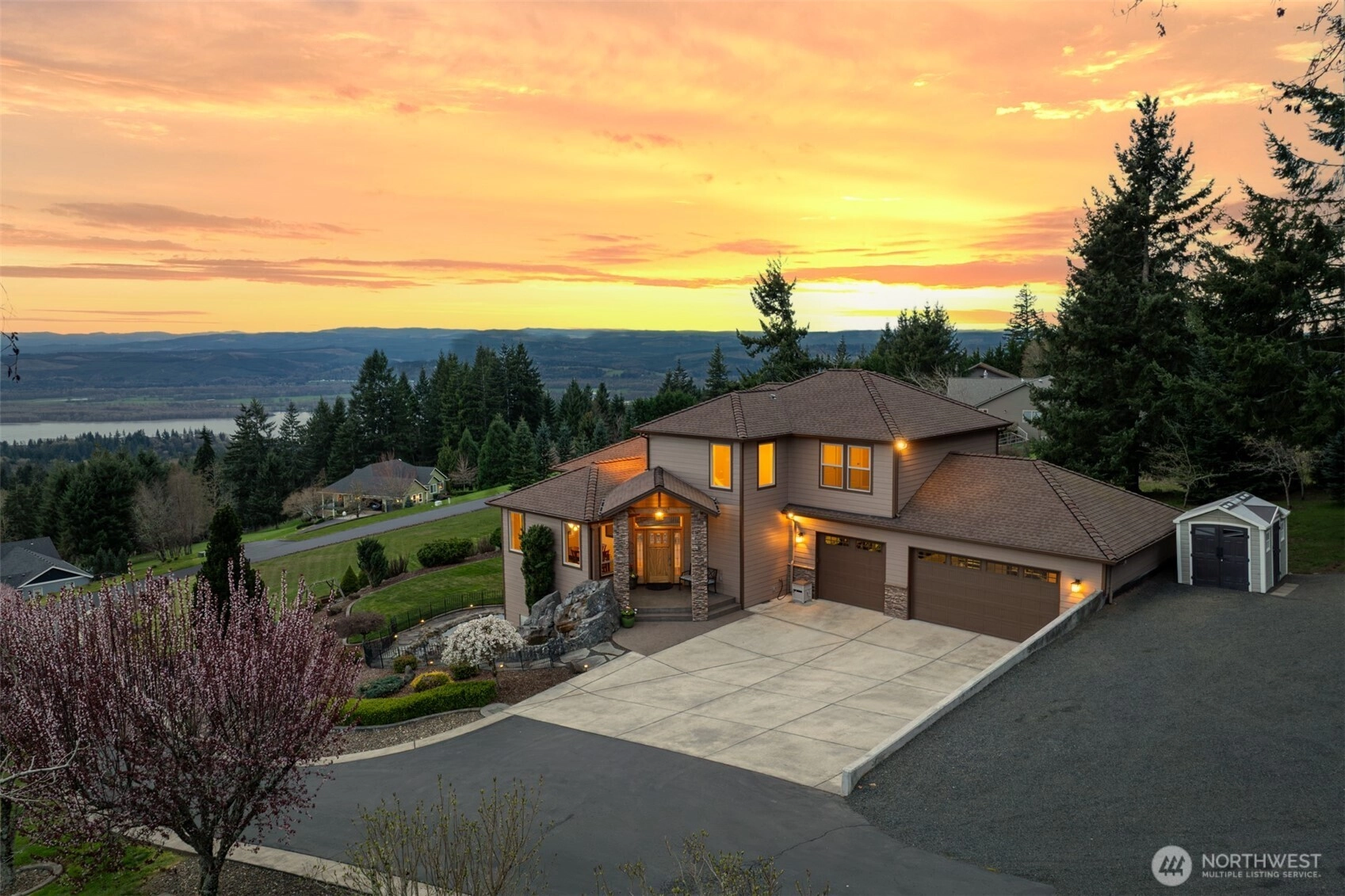 178 Discovery Dr Kalama WA 98625