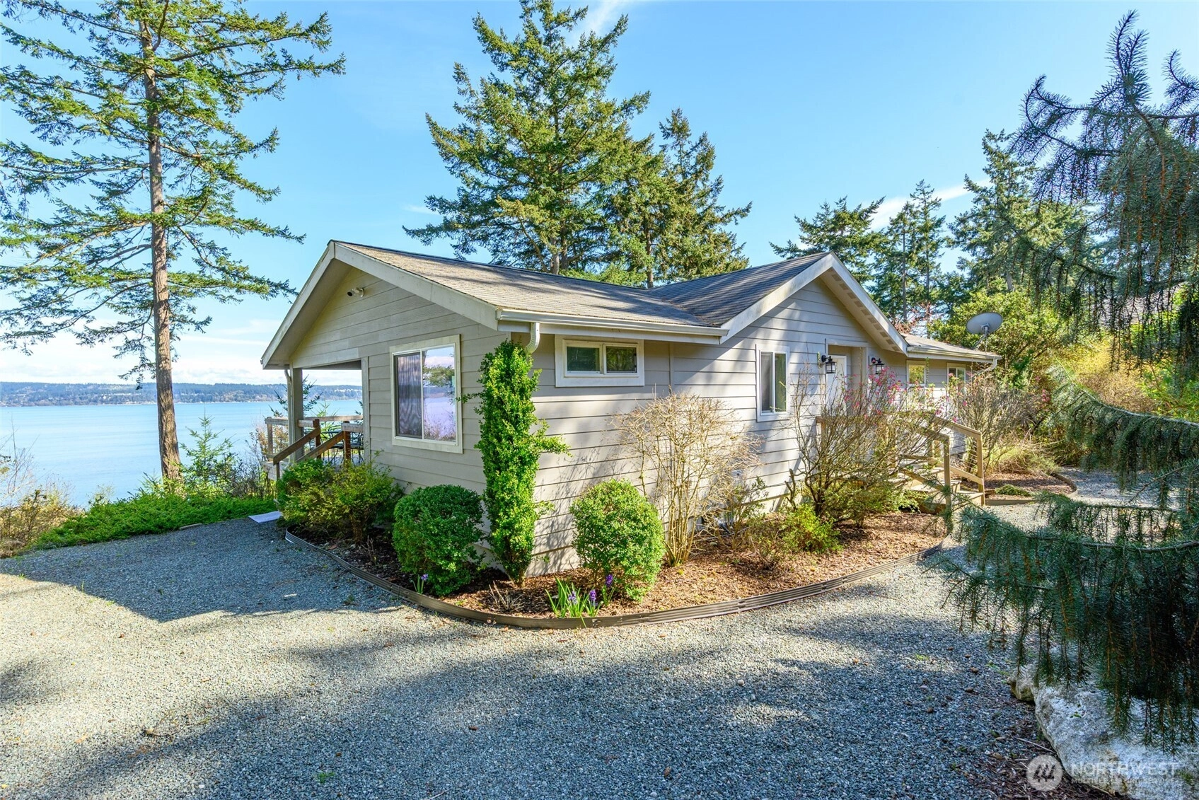 215 S Harrington Lagoon Rd Unit  Coupeville WA 98239