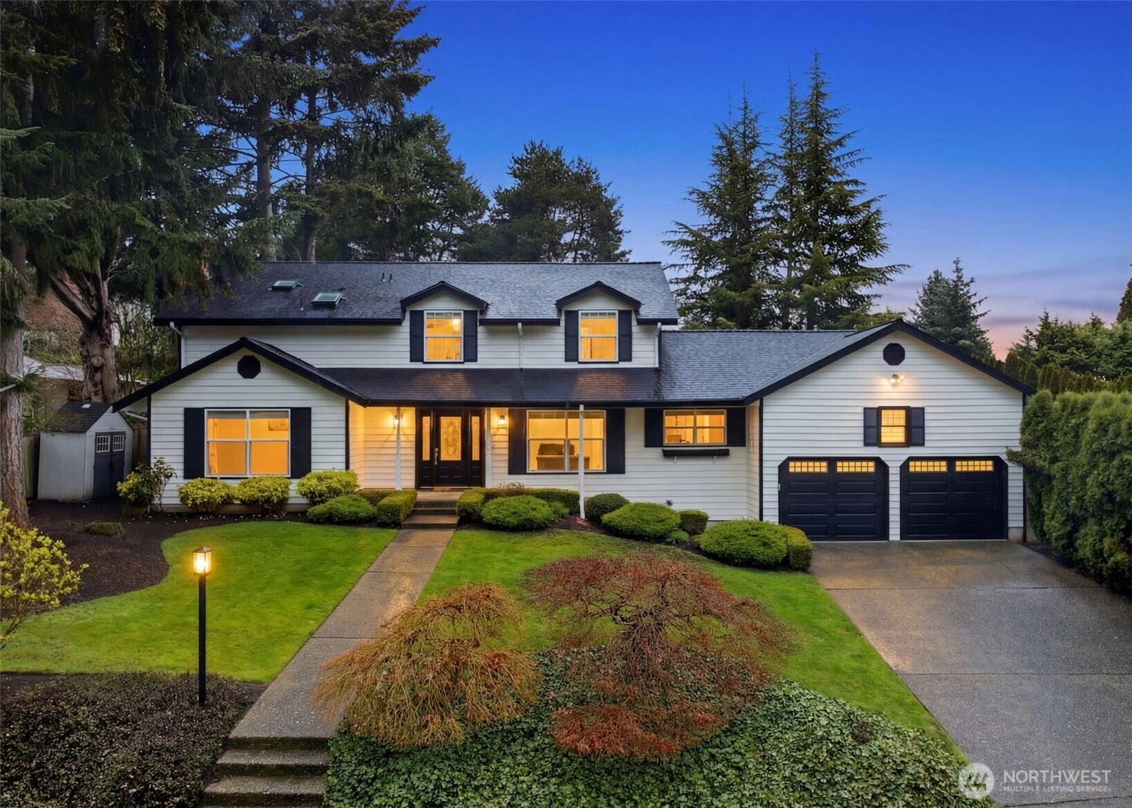 7664 NE 14th St Unit  Medina WA 98039