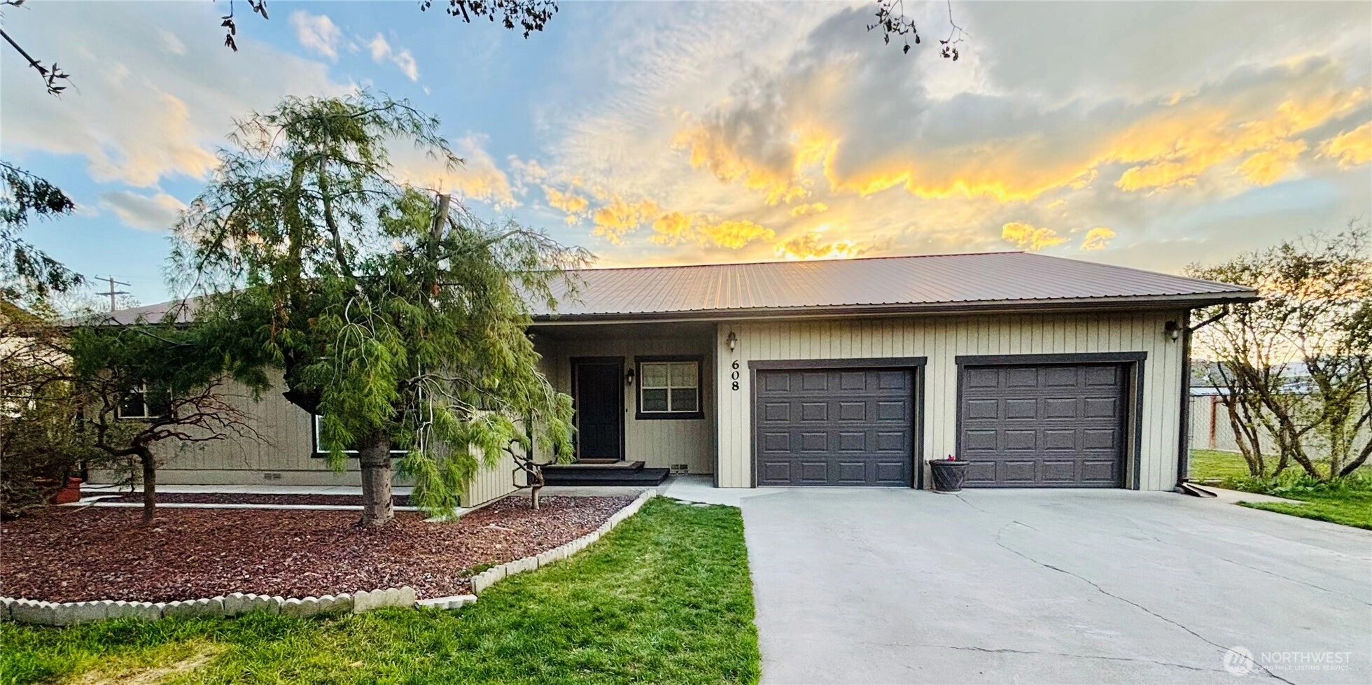 608 Golden St Oroville WA 98844