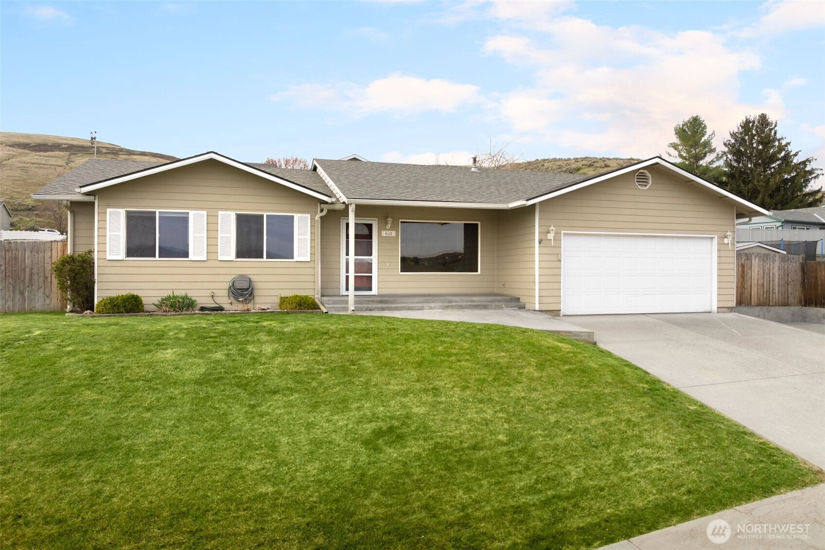 402 Lacey Ave Selah WA 98942