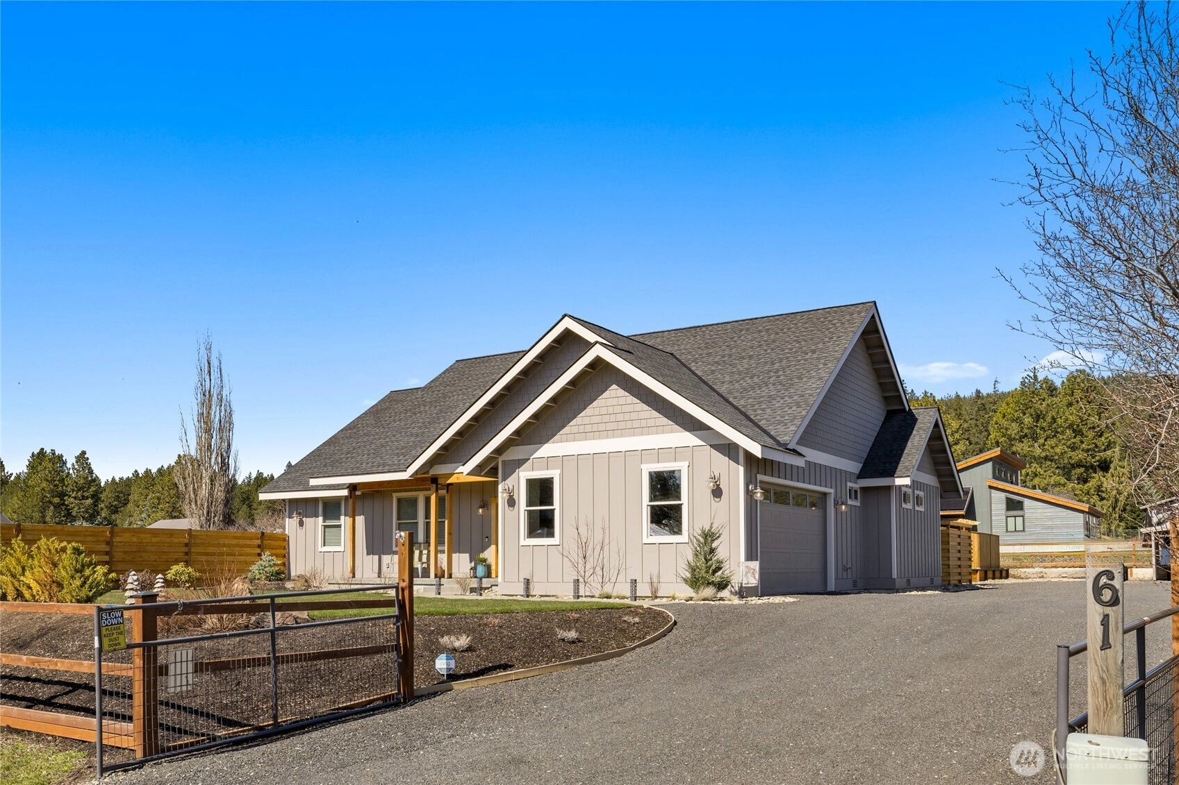 61 Ronald Ridge Dr Unit  Ronald WA 98940
