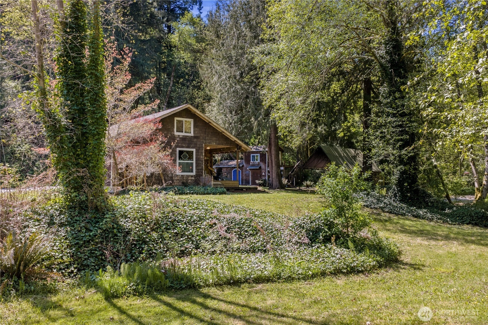 400 N Finch Creek Rd Hoodsport WA 98548