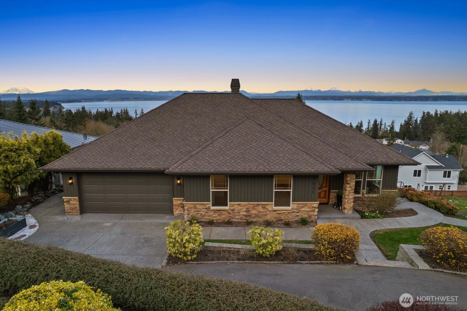 1021 Lightning Way Camano Island WA 98282