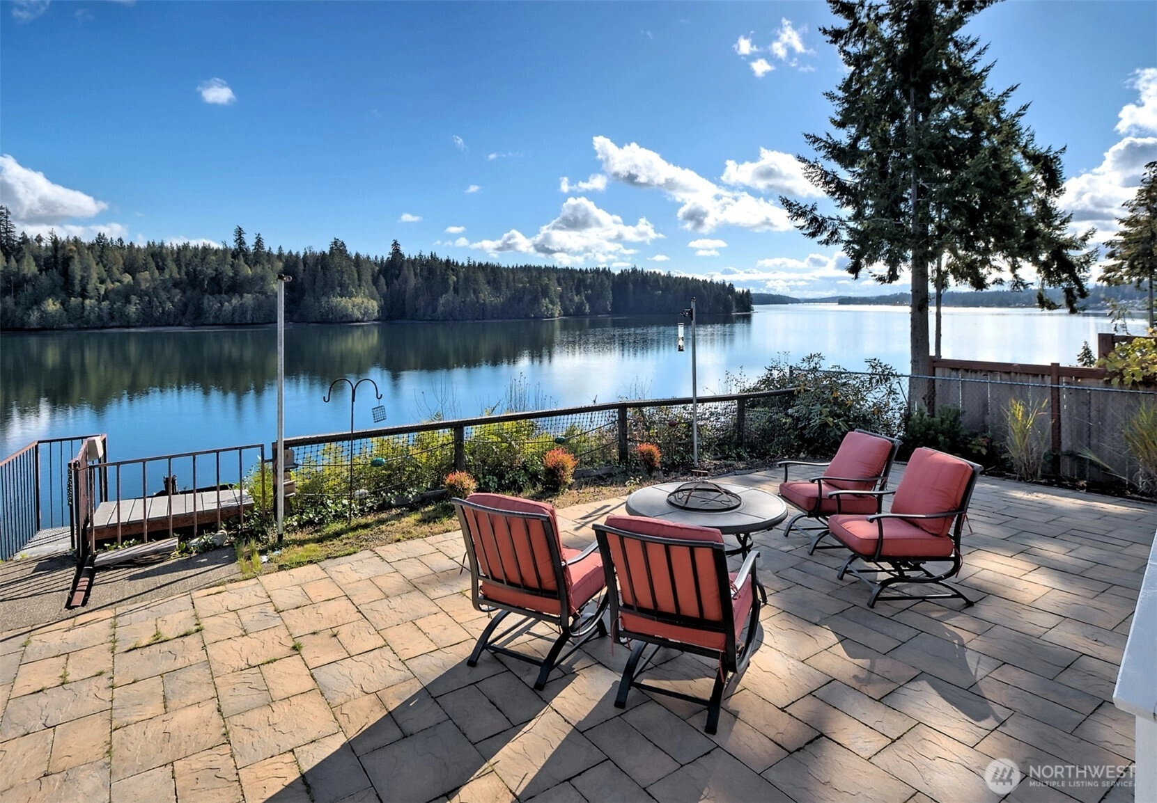 240 E Orchard Beach Dr Unit  Grapeview WA 98546