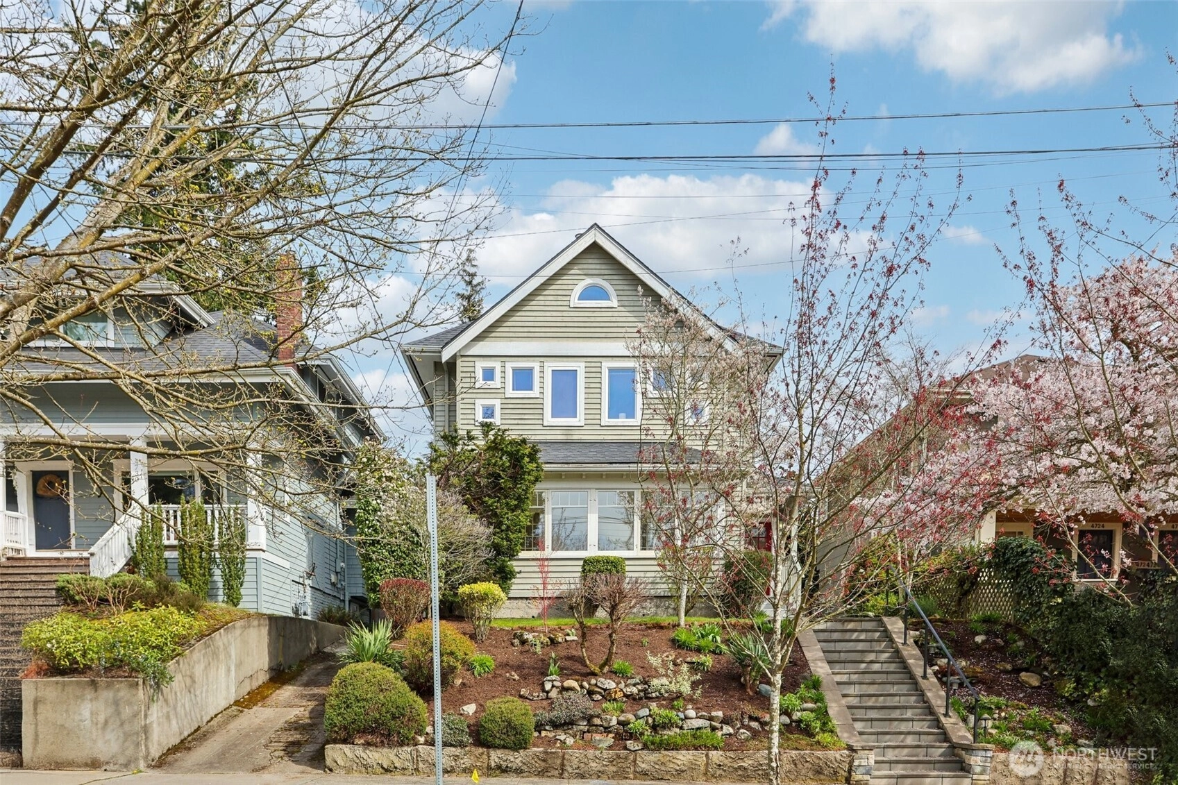 4726 Thackeray Pl NE Unit  Seattle WA 98105