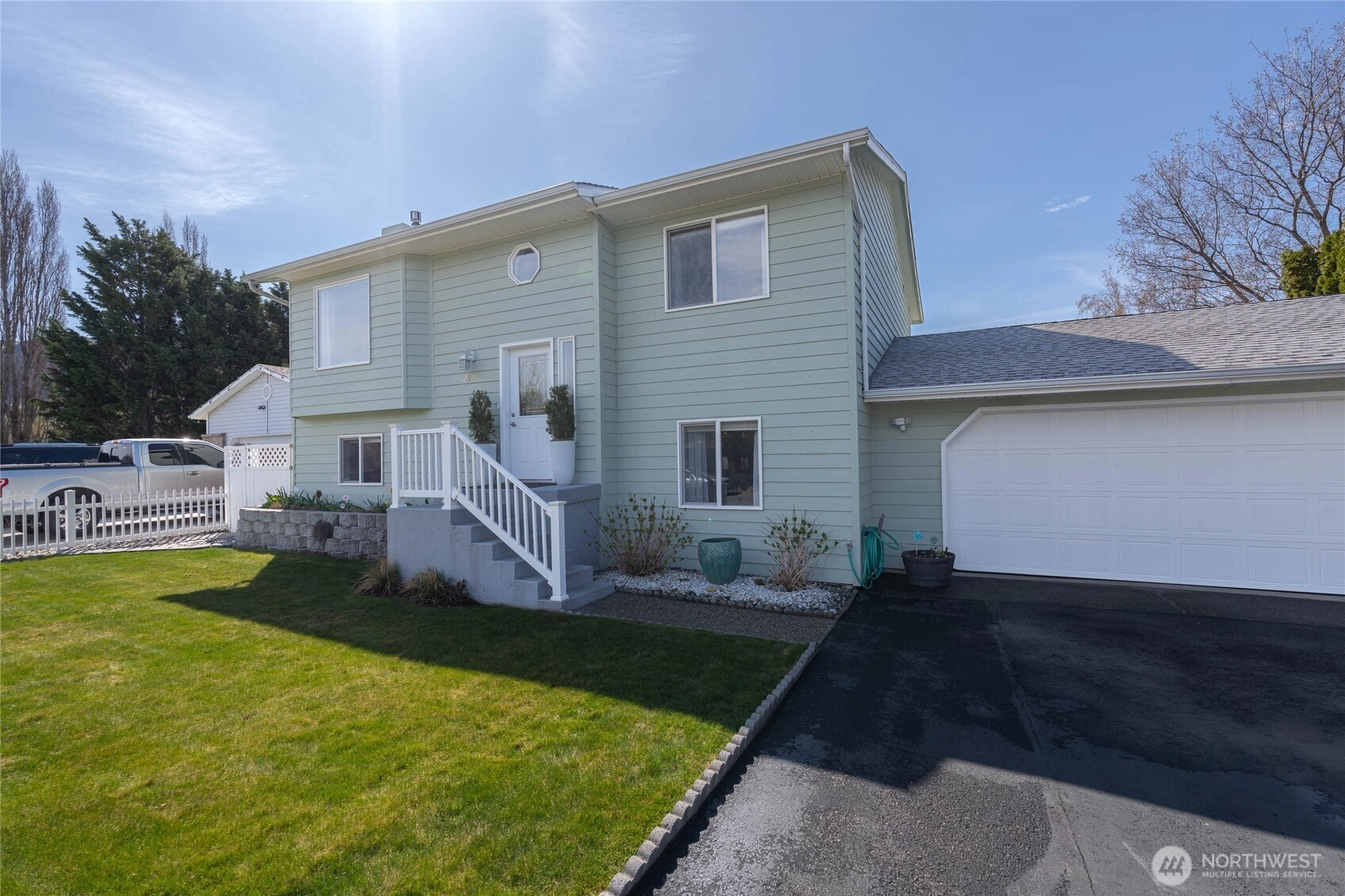 2837 Riviera Blvd Unit  Malaga WA 98828