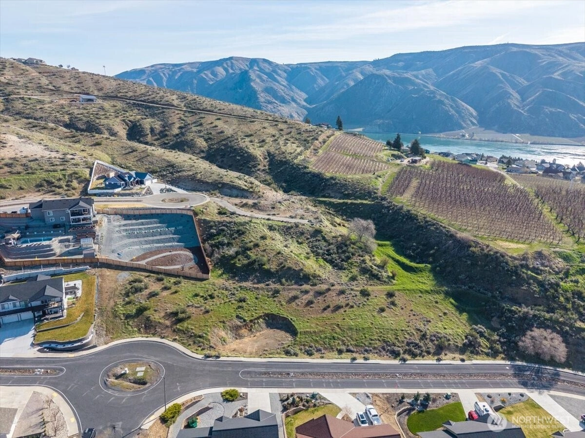 9988 Saska Way Unit  Entiat WA 98822