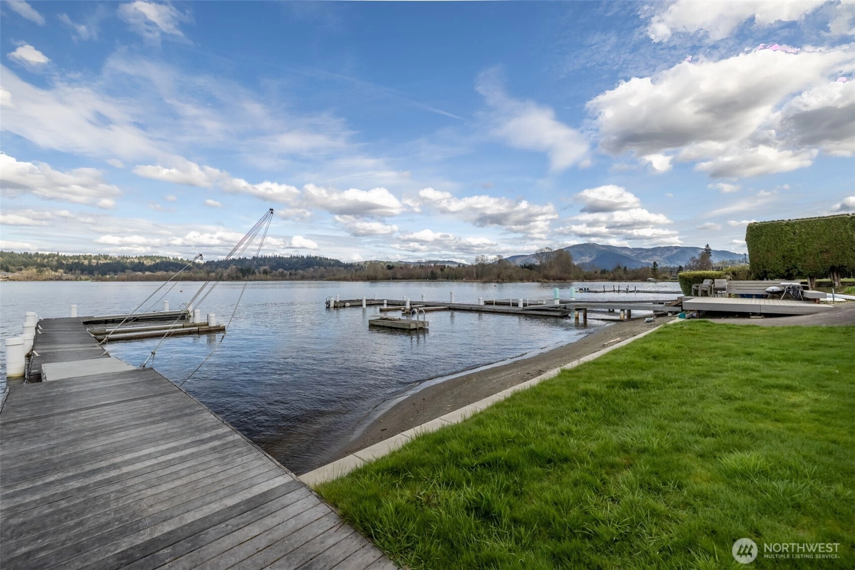 19523 SE 51st St Issaquah WA 98027