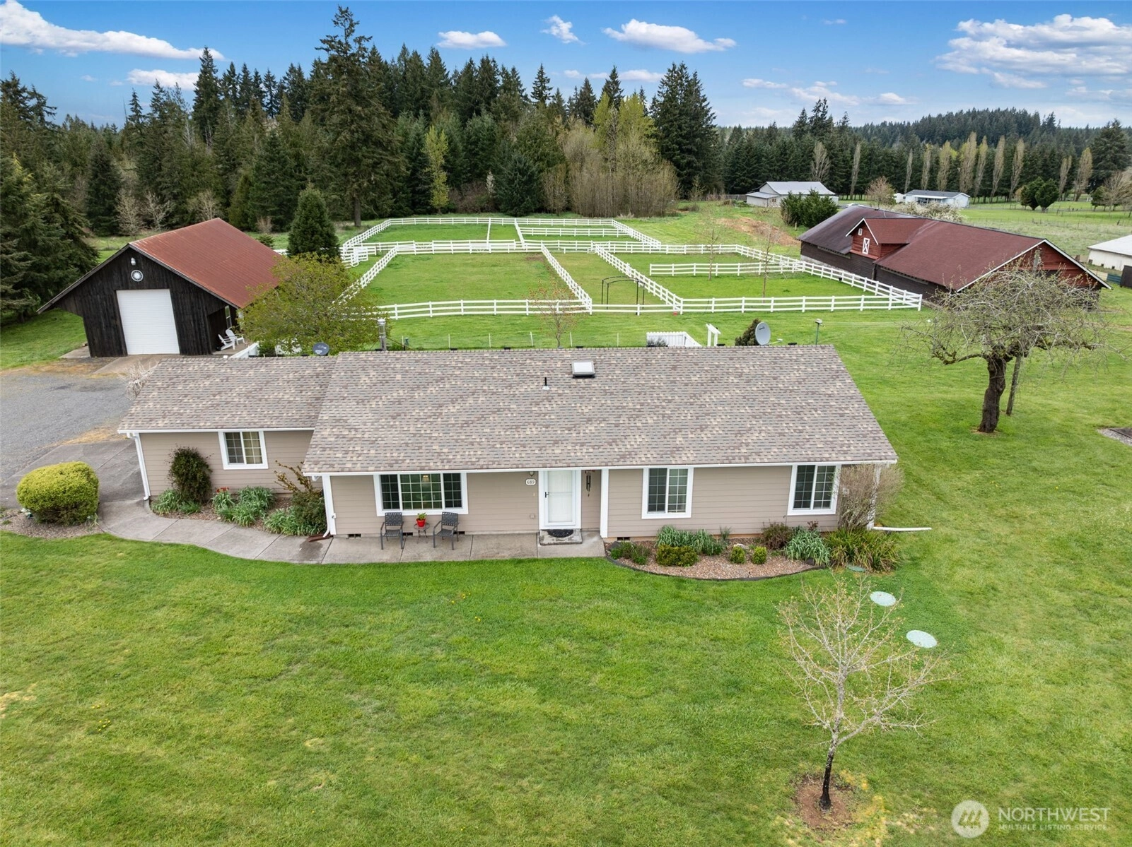 689 Rhoades Rd Winlock WA 98596