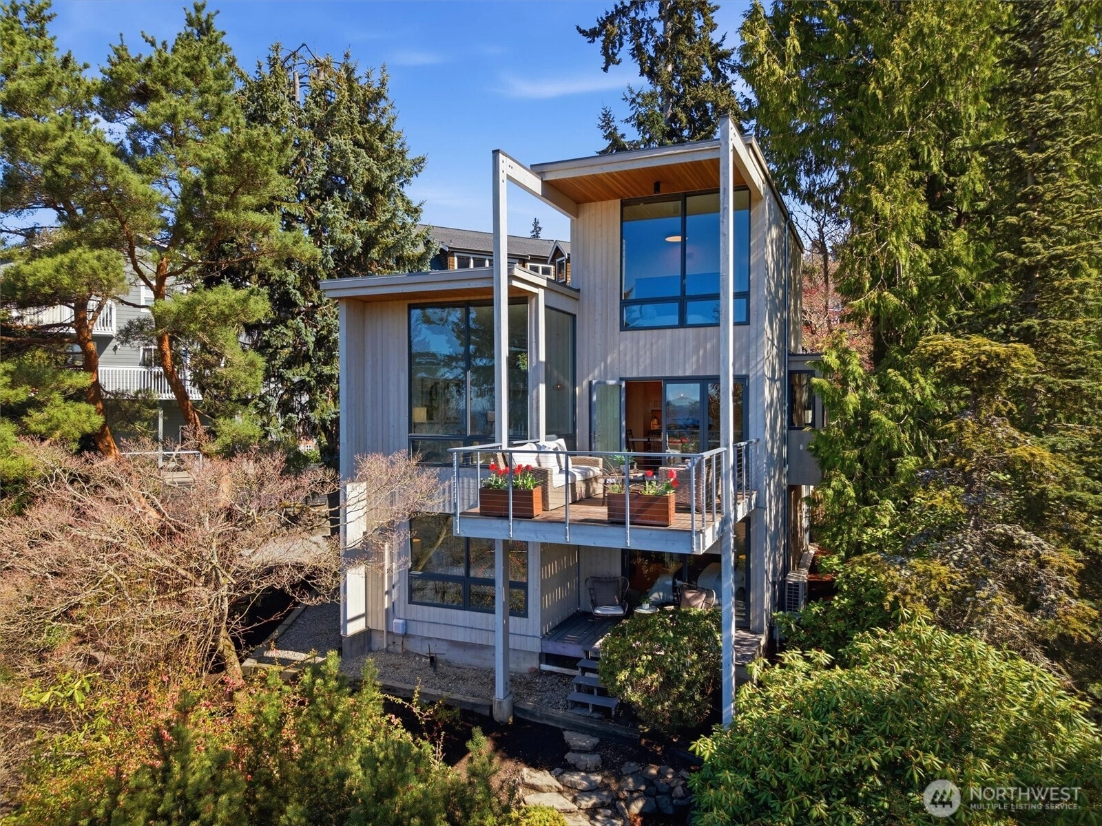 8718 43rd Pl SW Seattle WA 98136