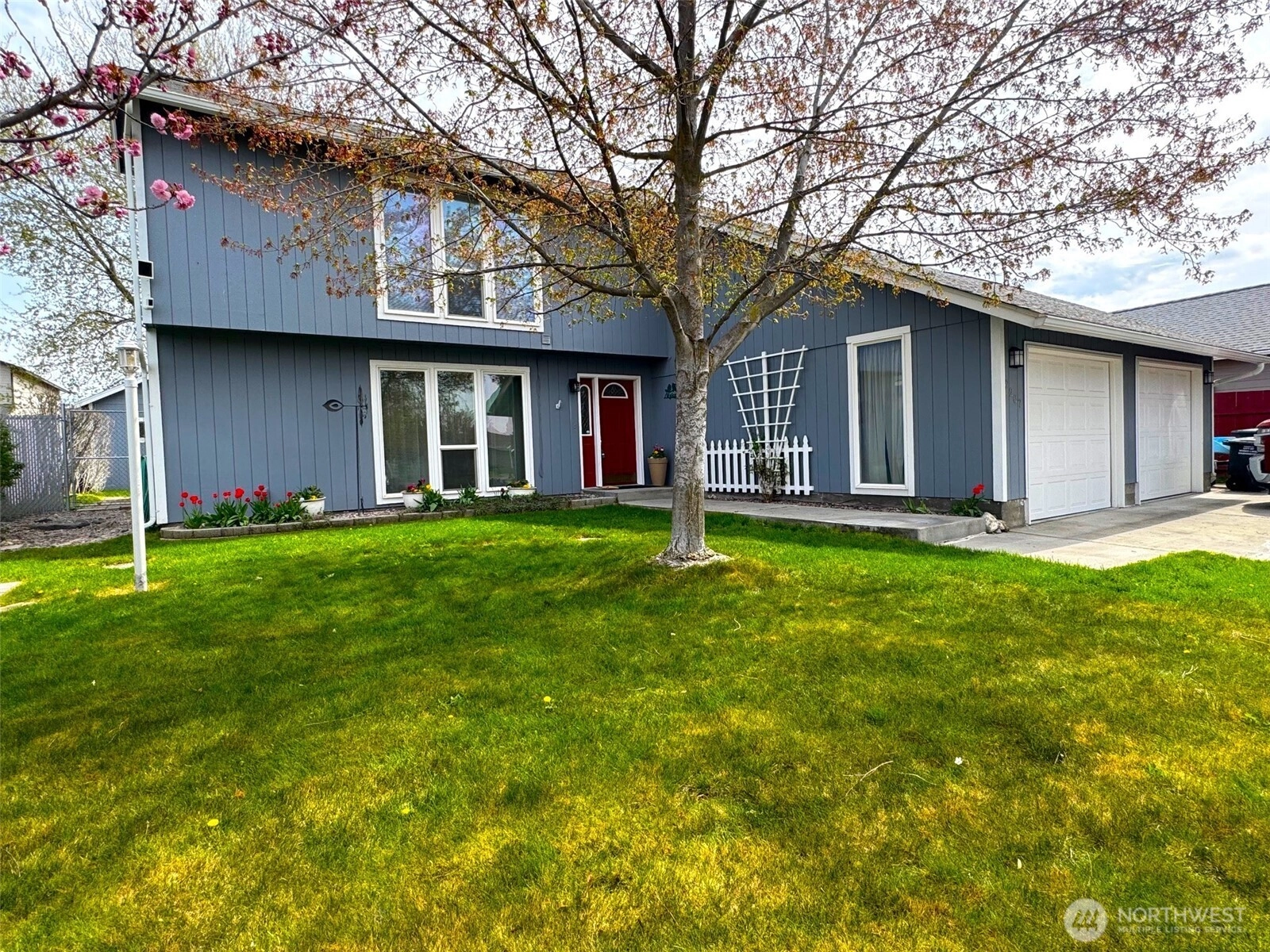2207 S Belair Dr Unit  Moses Lake WA 98837