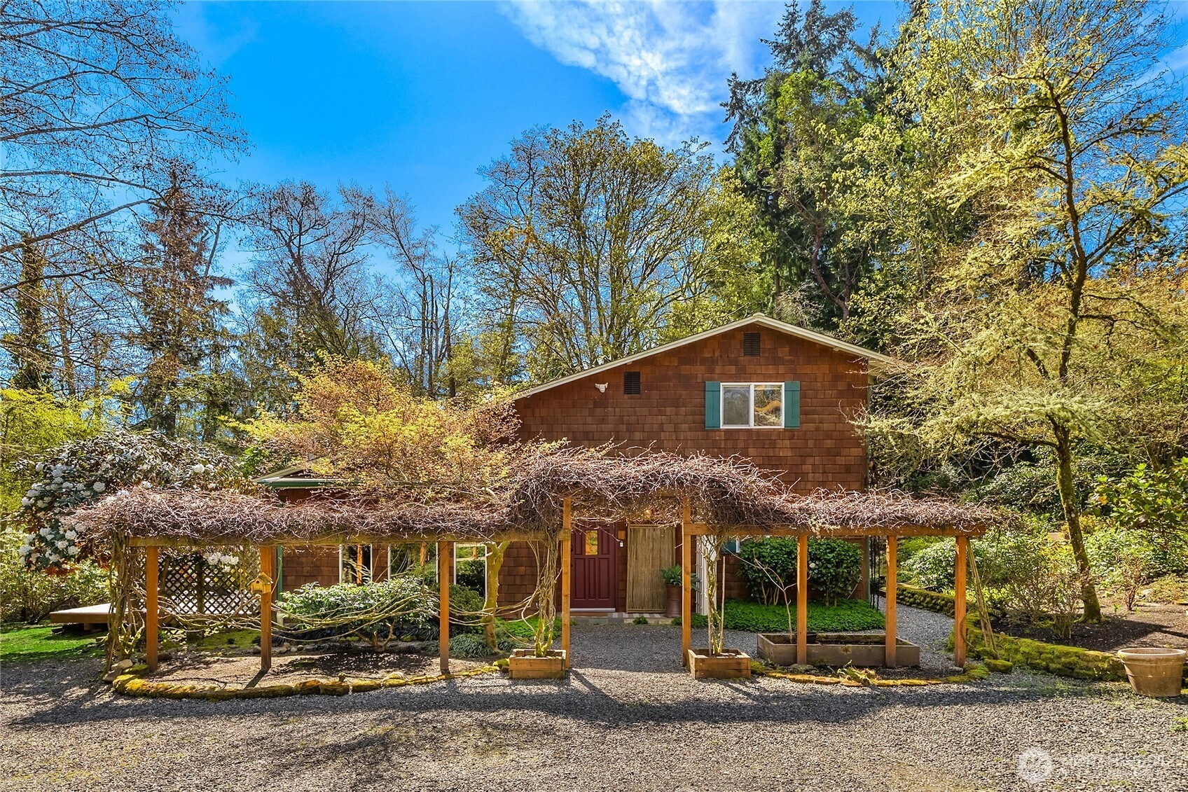 15335 Sunrise Dr NE Unit  Bainbridge Island WA 98110