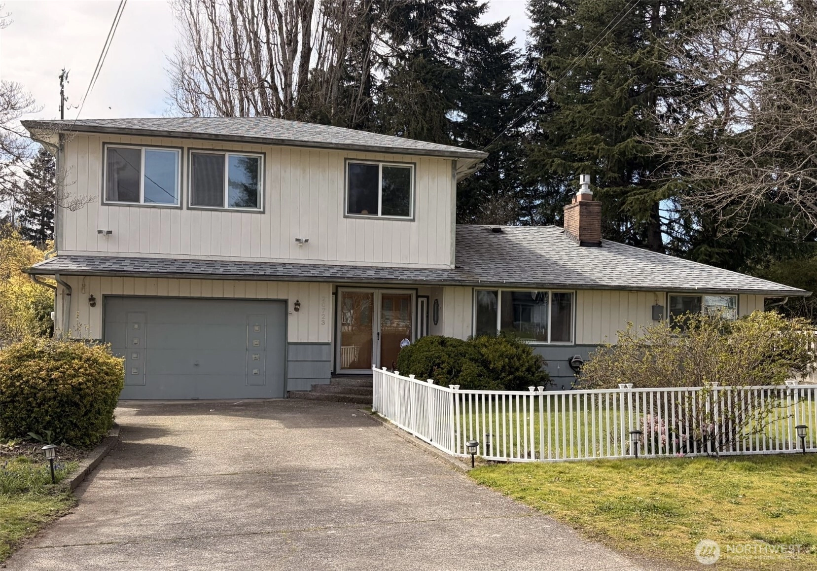 20723 8th Ave S Des Moines WA 98198