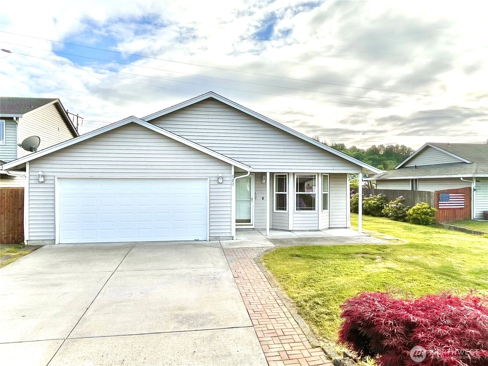 123 Chickadee Dr Kelso WA 98626