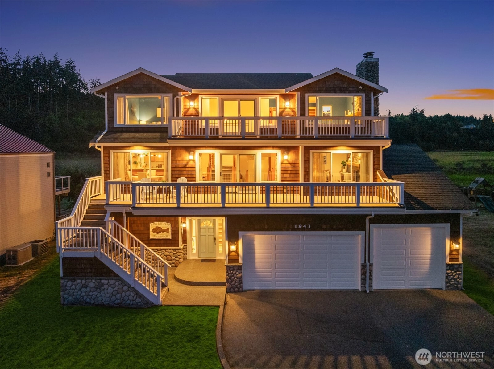 1943 Shore Ave Freeland WA 98249