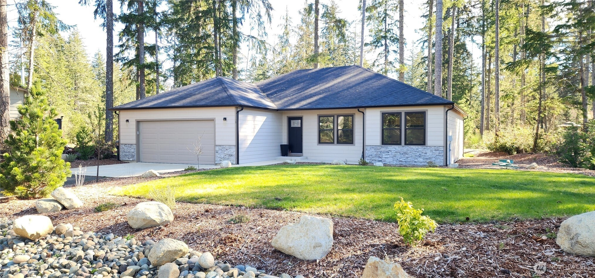 160 E Country Club Dr N Union WA 98592