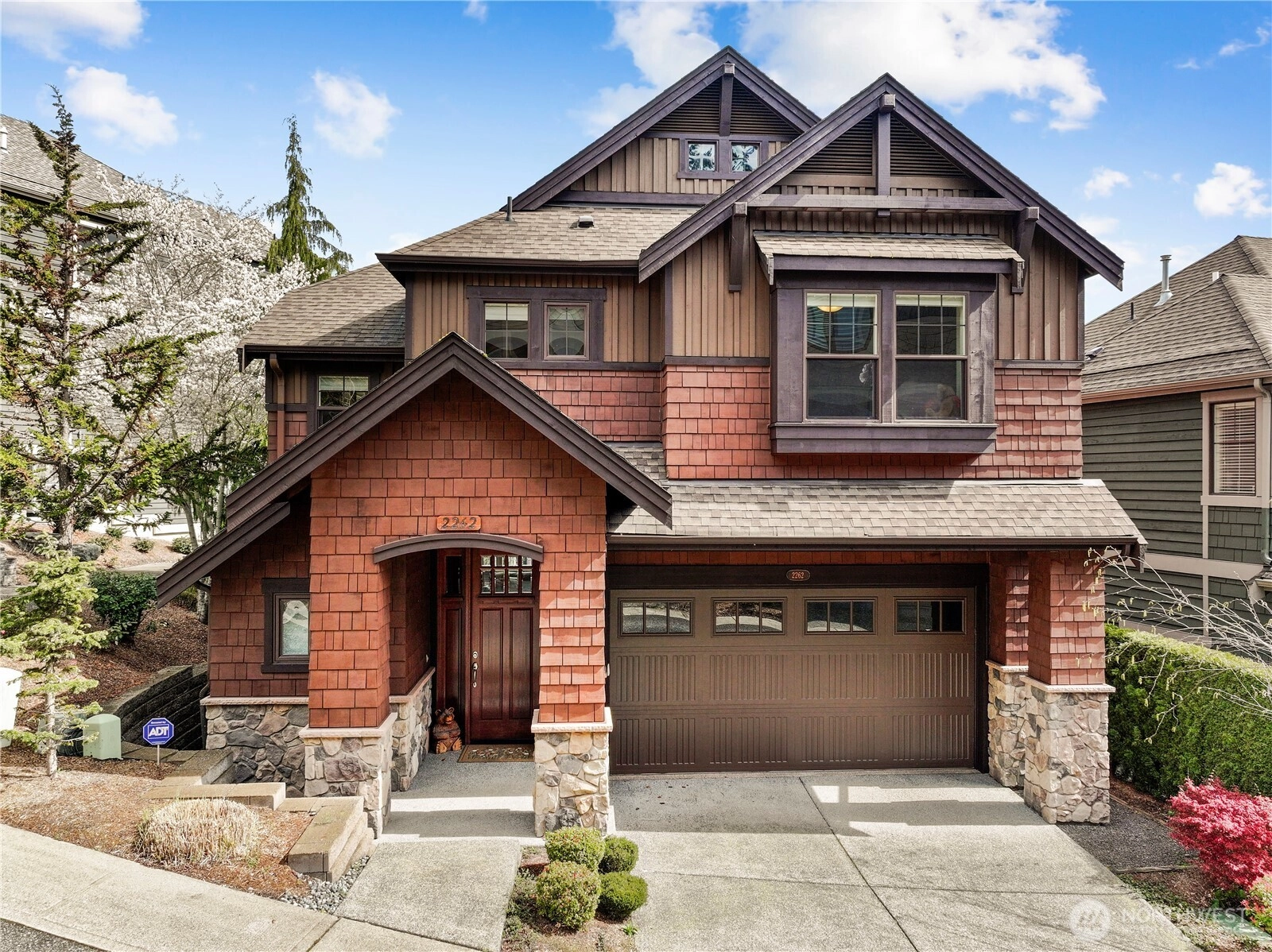 2262 NW Fall Line Lane Unit  Issaquah WA 98027