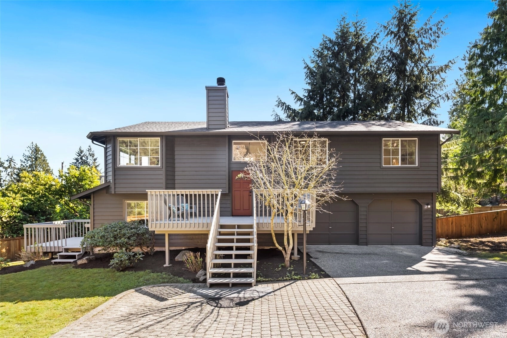 18526 16th Ave NE Shoreline WA 98155