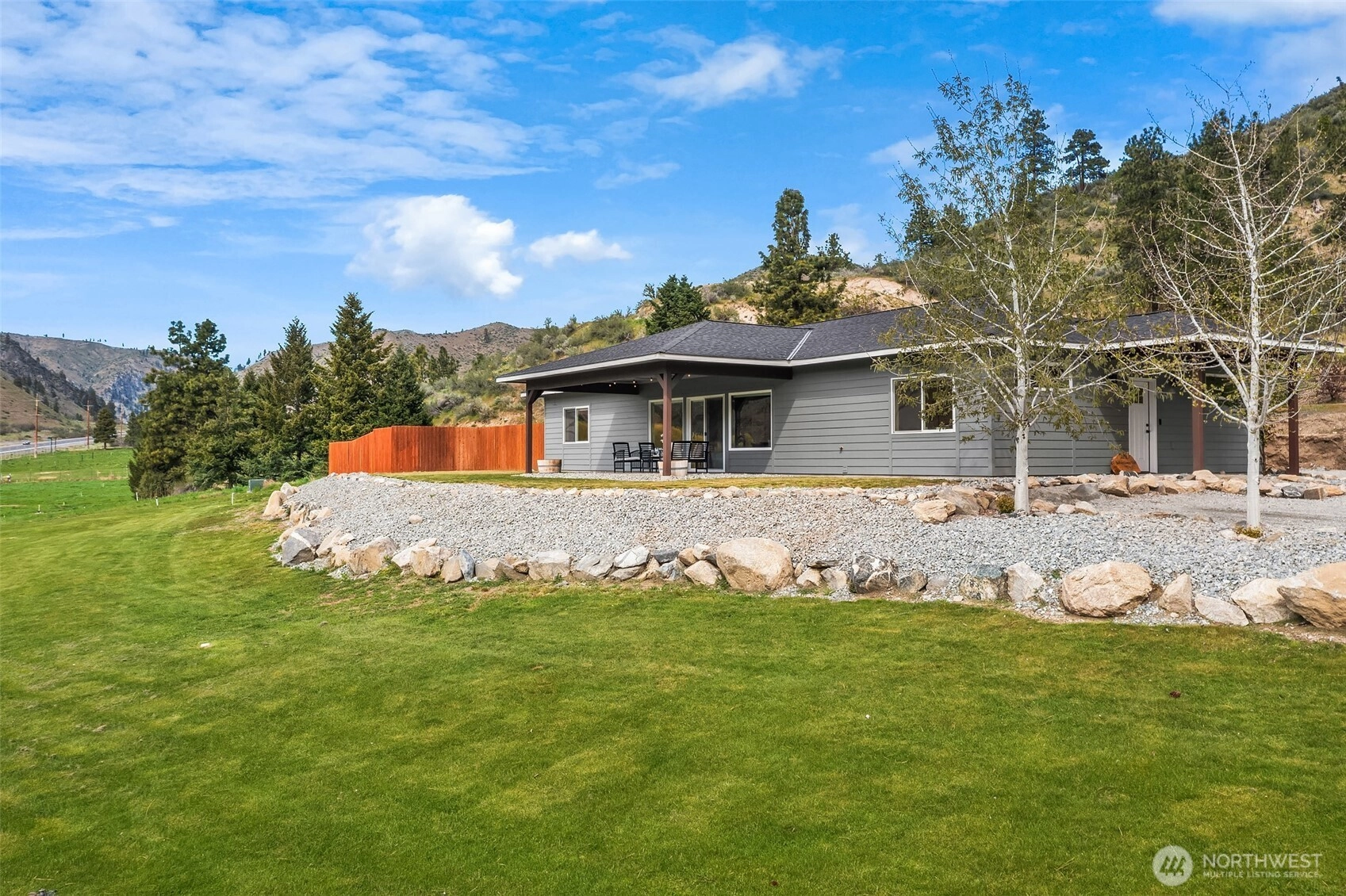 24 Mackenzie Way Chelan WA 98816