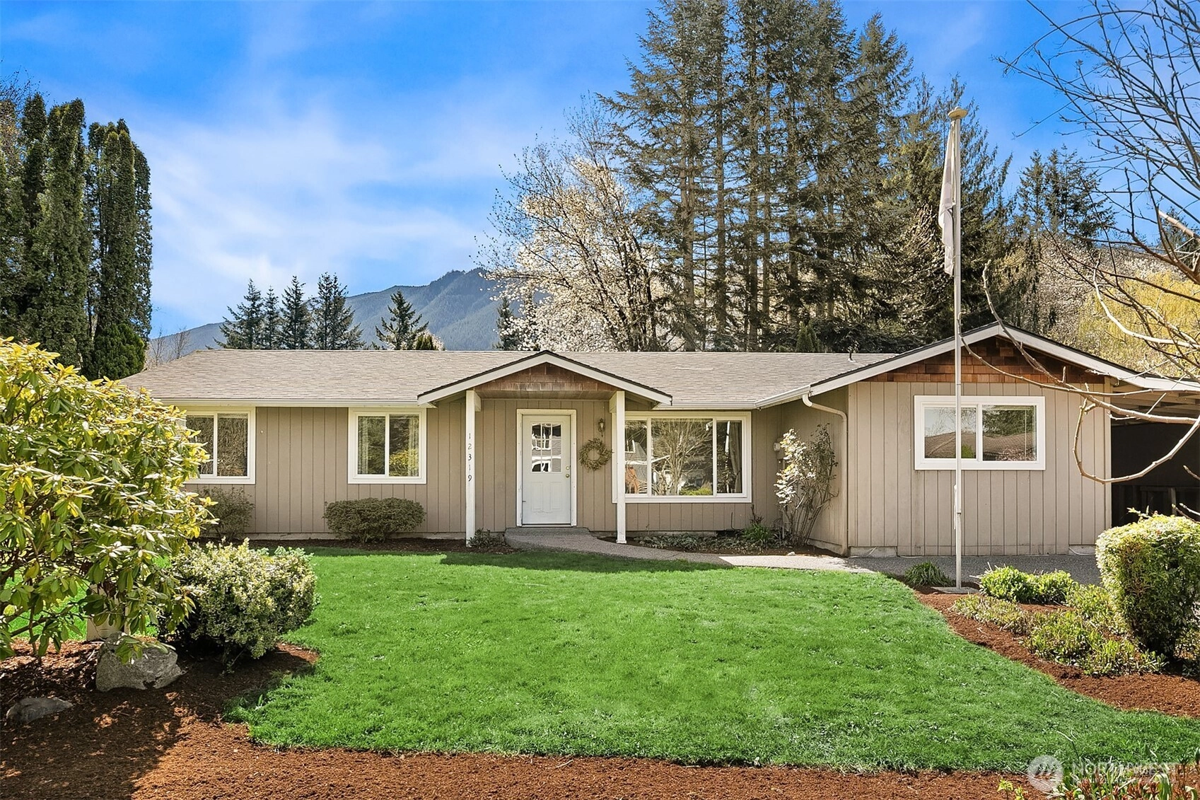 12319 415 Ave SE North Bend WA 98045