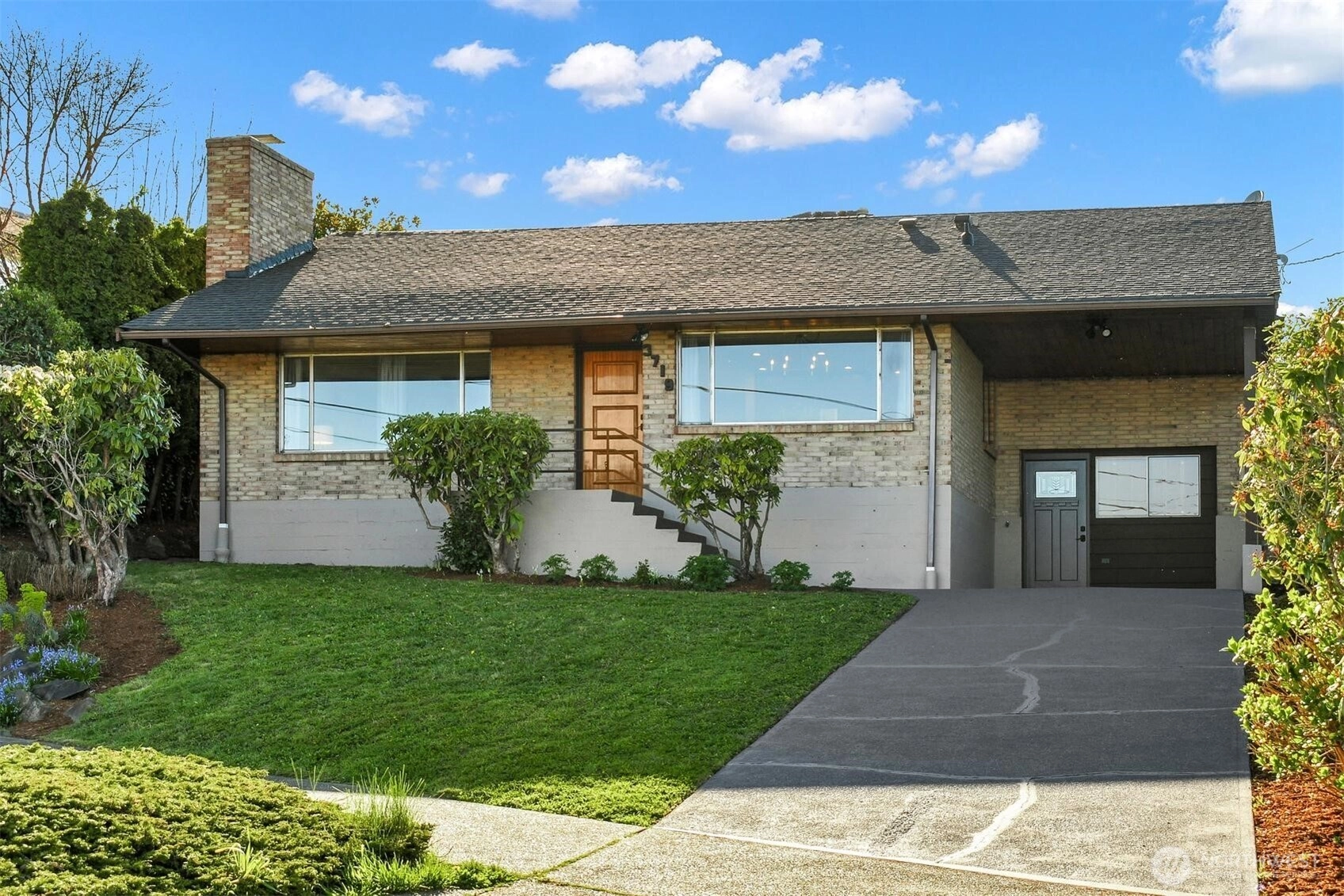 3719 38th Ave SW Seattle WA 98126